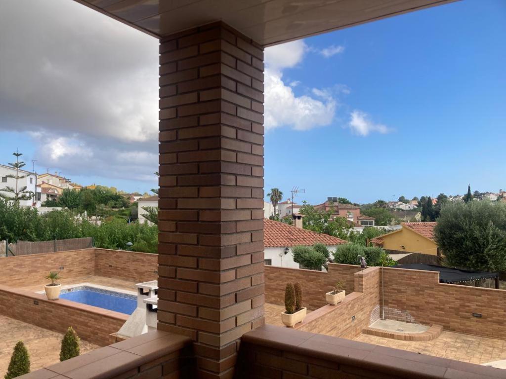 GRANDIOSO CHALET EN CASTELL DE POBLA MONTORNES