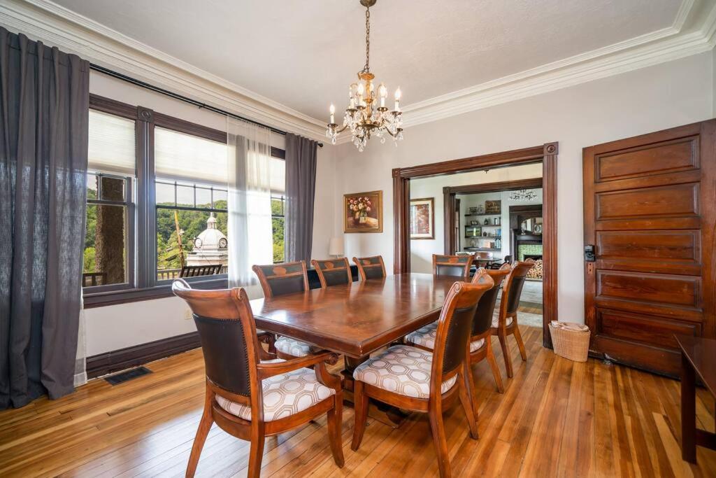 Historic Marshall Inn Private Rental next to downtown