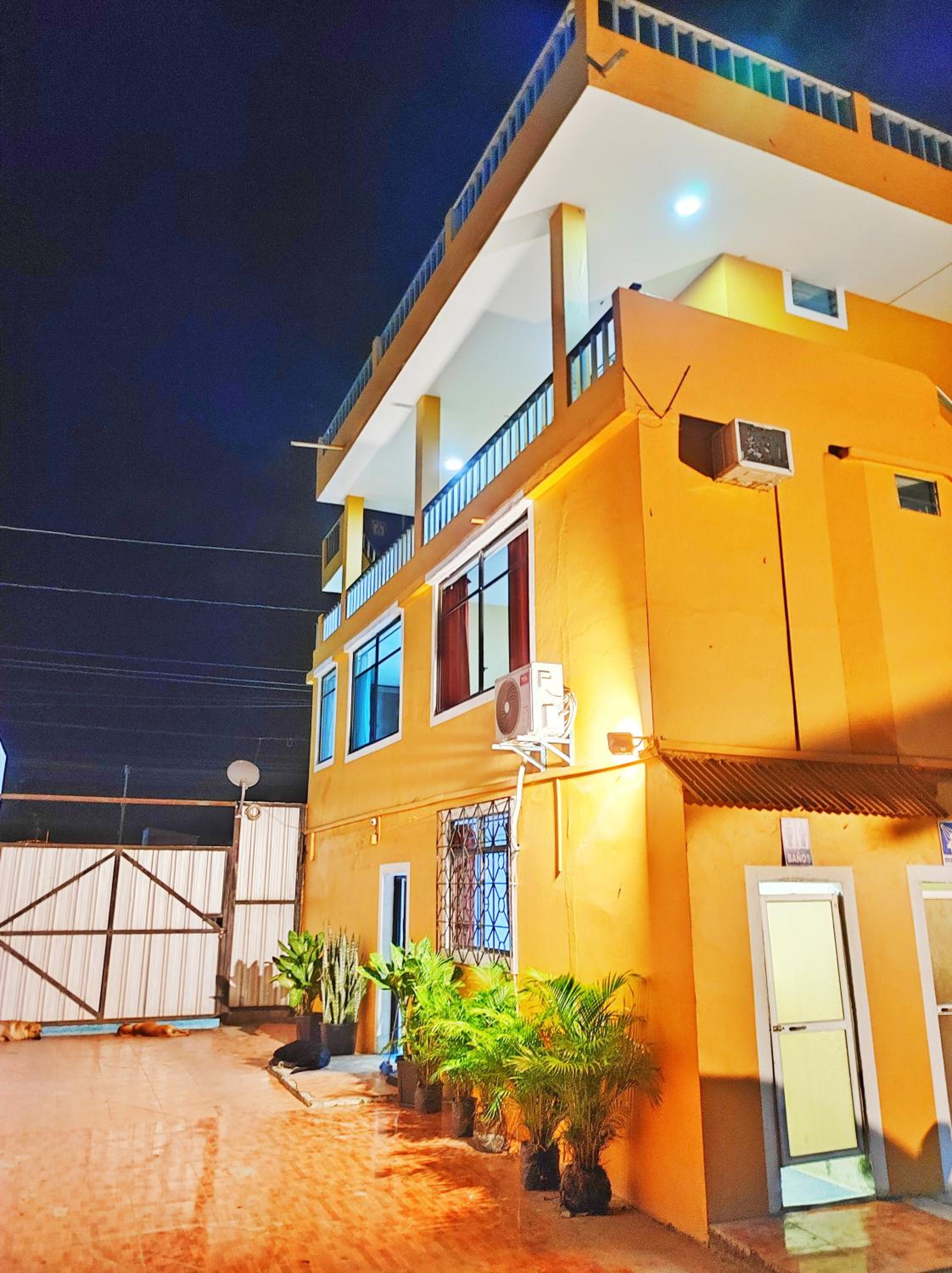 HOTEL PLAYAS PERDERNALES ECUADOR
