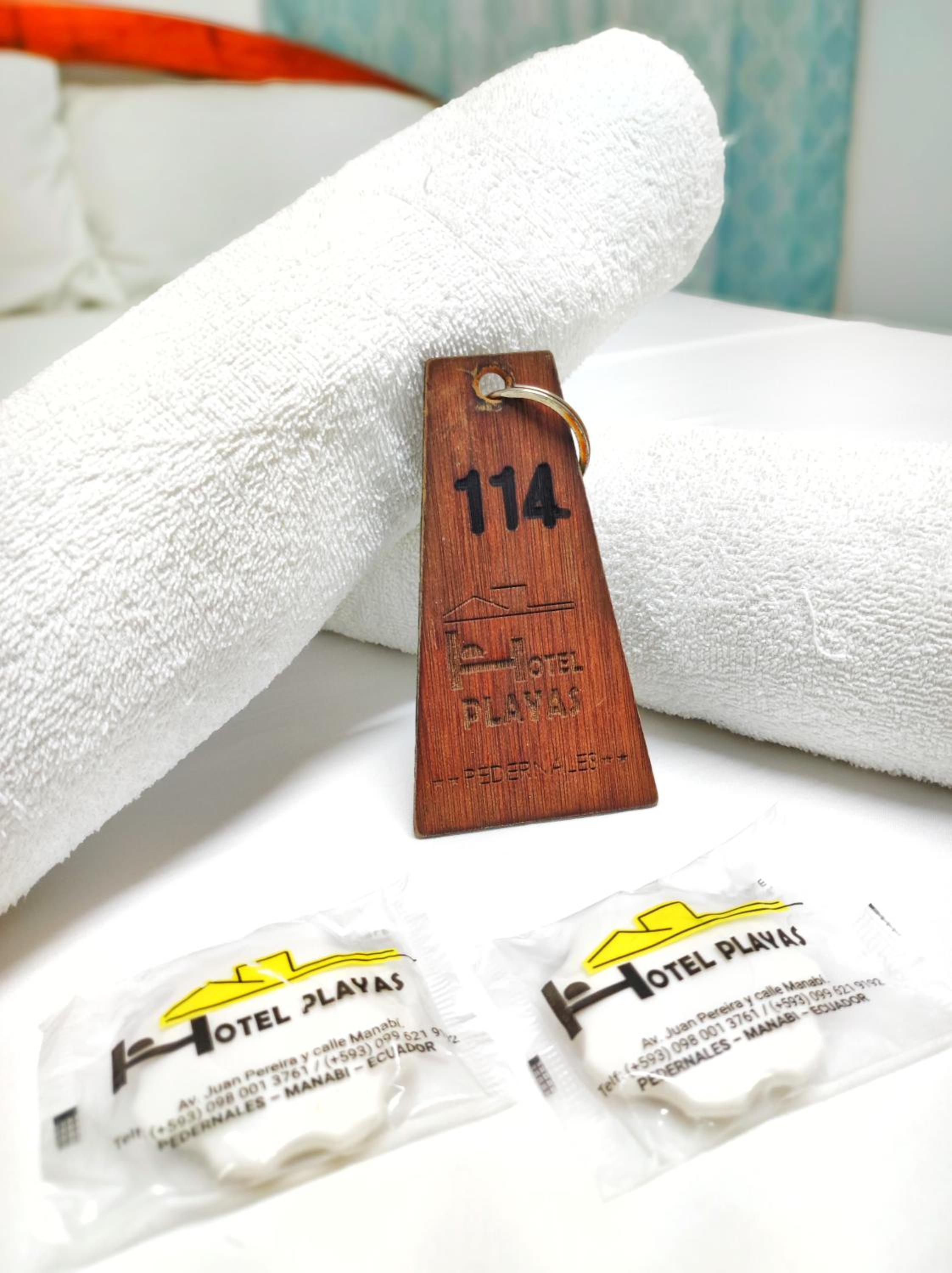 HOTEL PLAYAS PERDERNALES ECUADOR