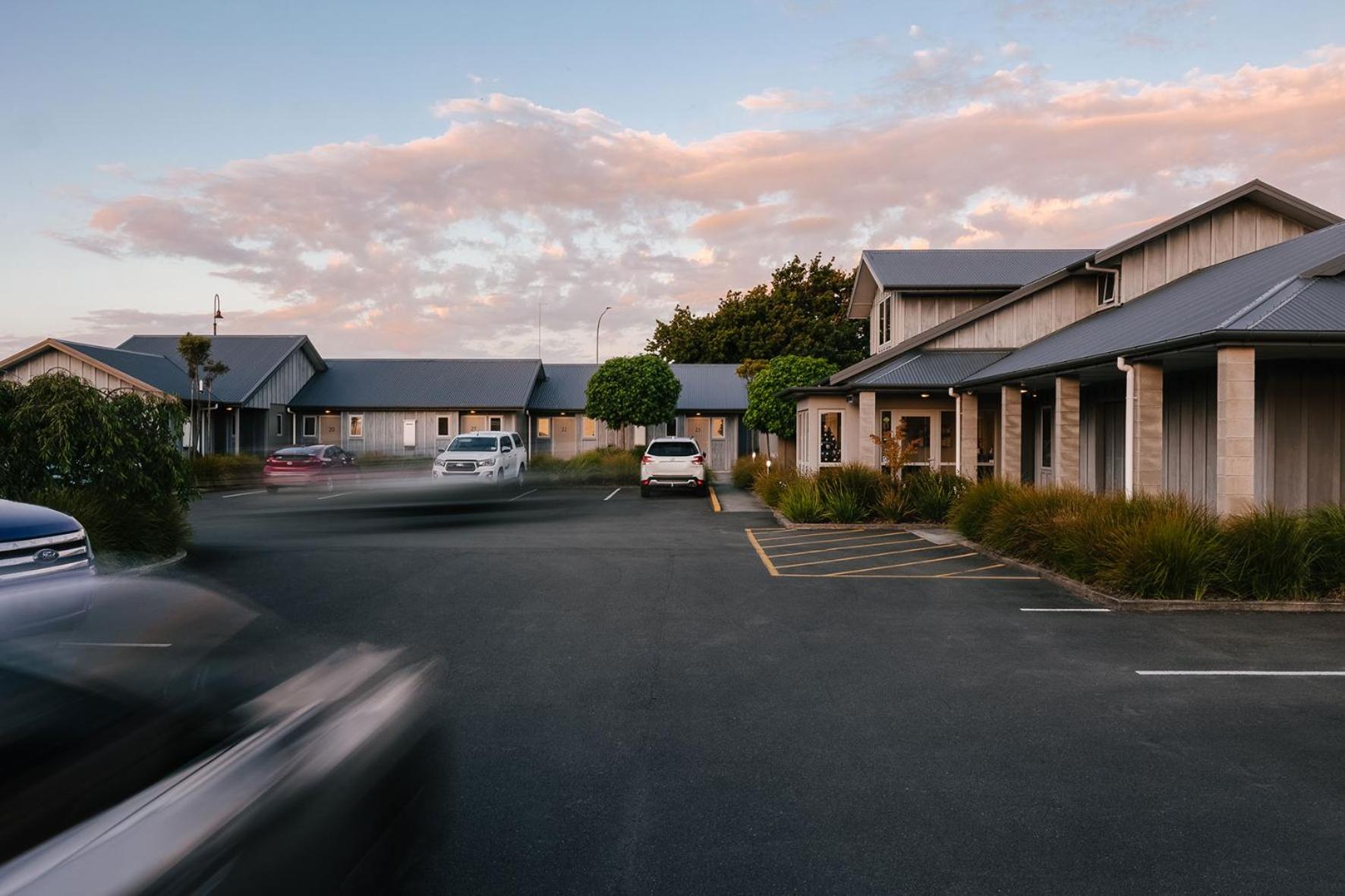 South Street West Motel