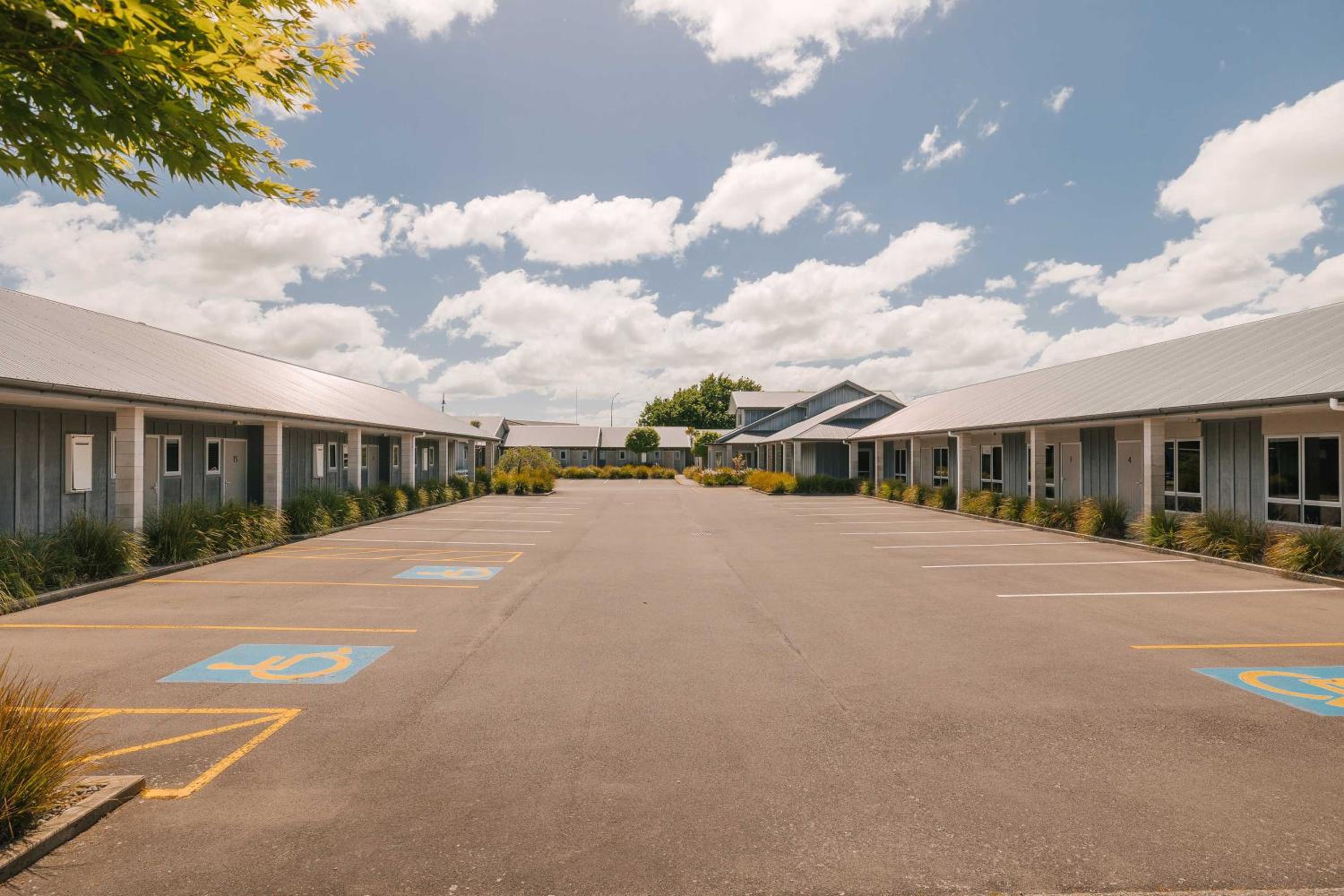 South Street West Motel