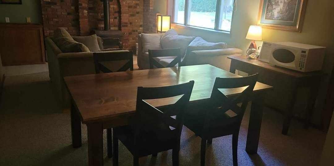 Riverbend Guest House