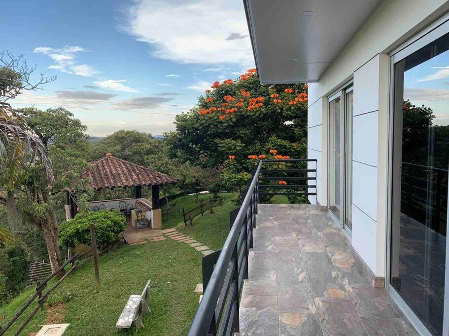 Hermosa casa de campo en ambiente tranquilo.