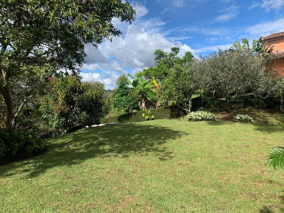 Hermosa casa de campo en ambiente tranquilo.