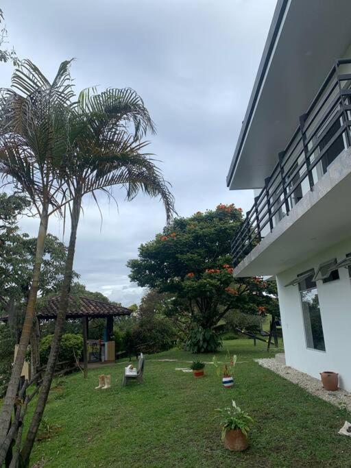 Hermosa casa de campo en ambiente tranquilo.