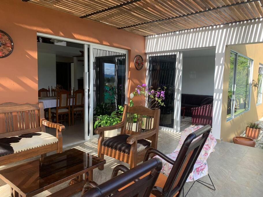 Hermosa casa de campo en ambiente tranquilo.