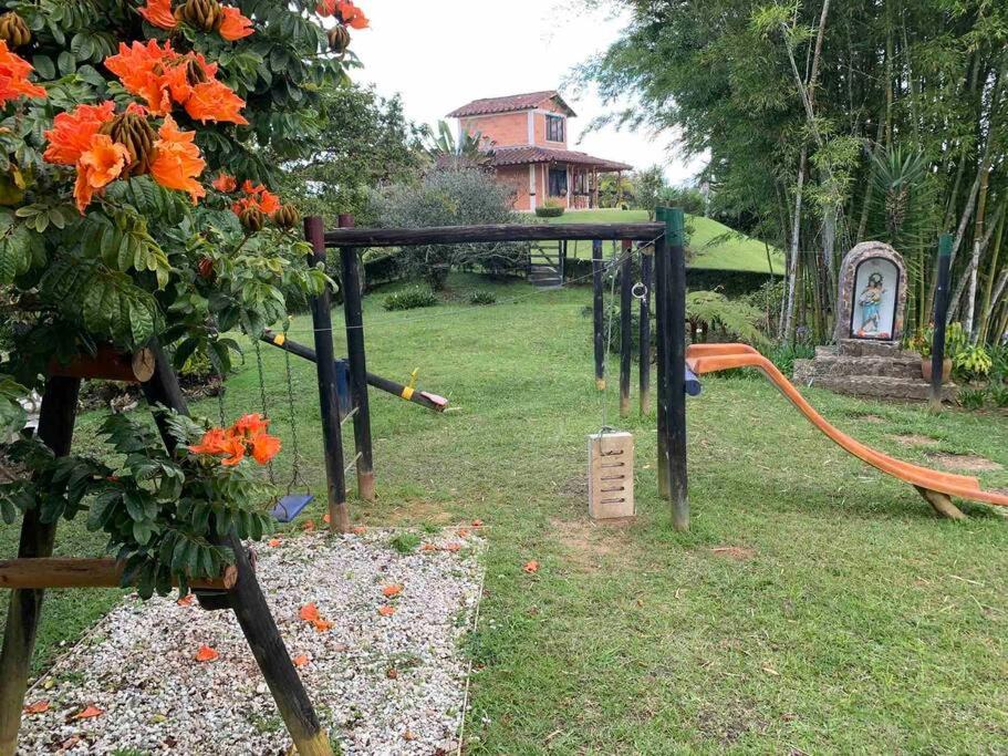 Hermosa casa de campo en ambiente tranquilo.