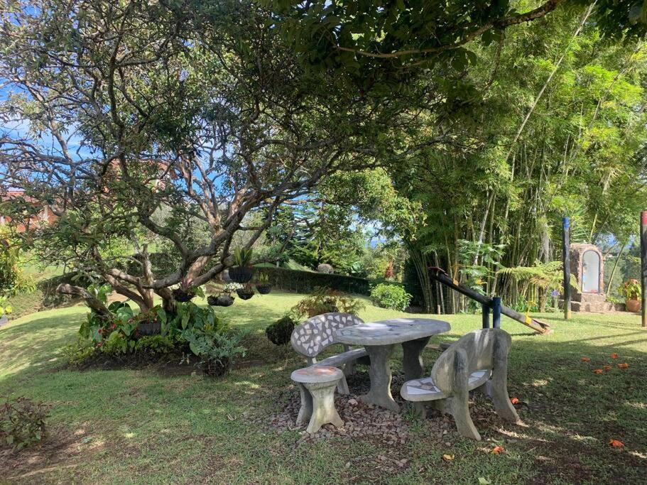Hermosa casa de campo en ambiente tranquilo.