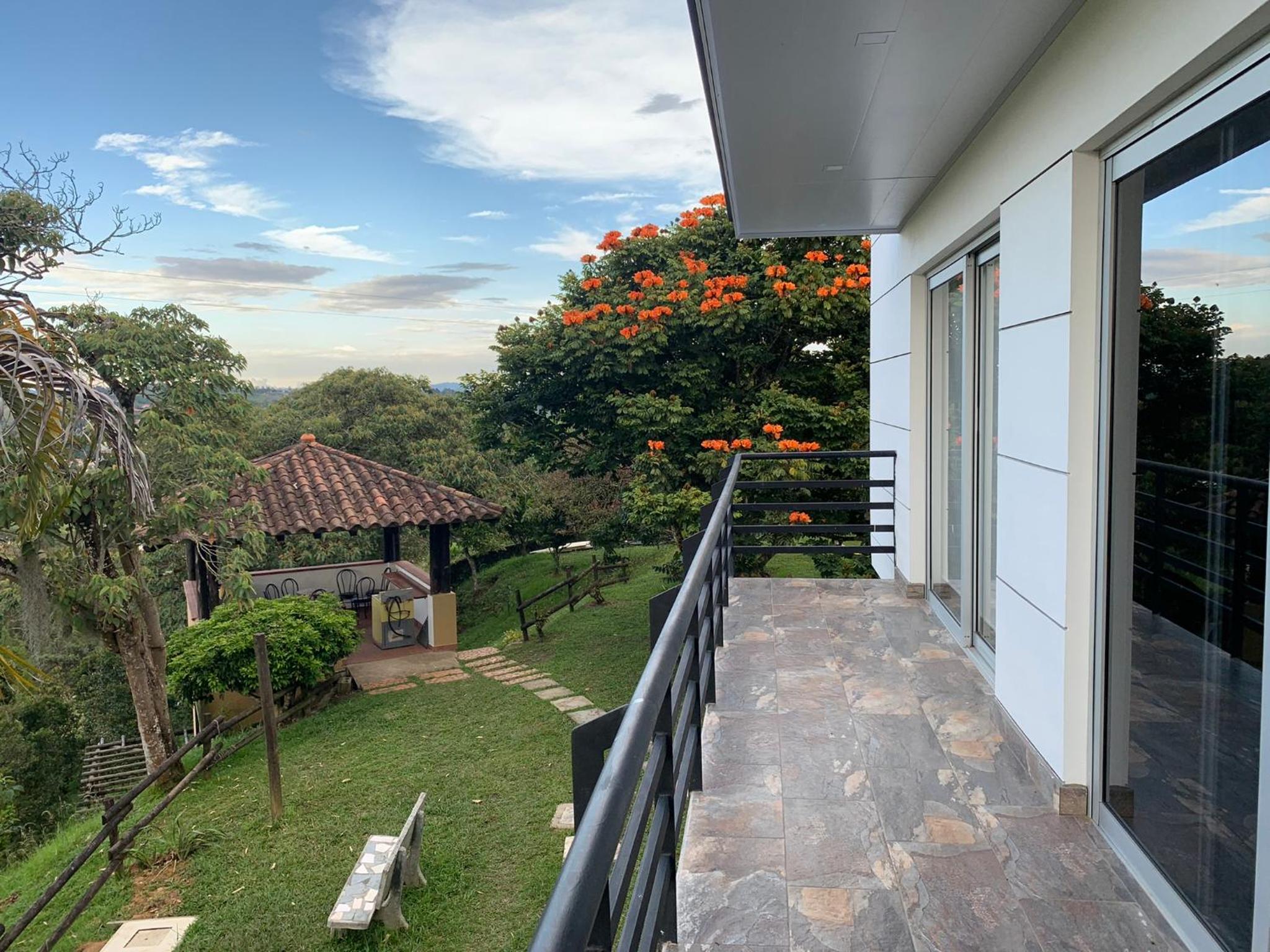 Hermosa casa de campo en ambiente tranquilo.