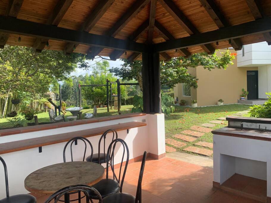 Hermosa casa de campo en ambiente tranquilo.