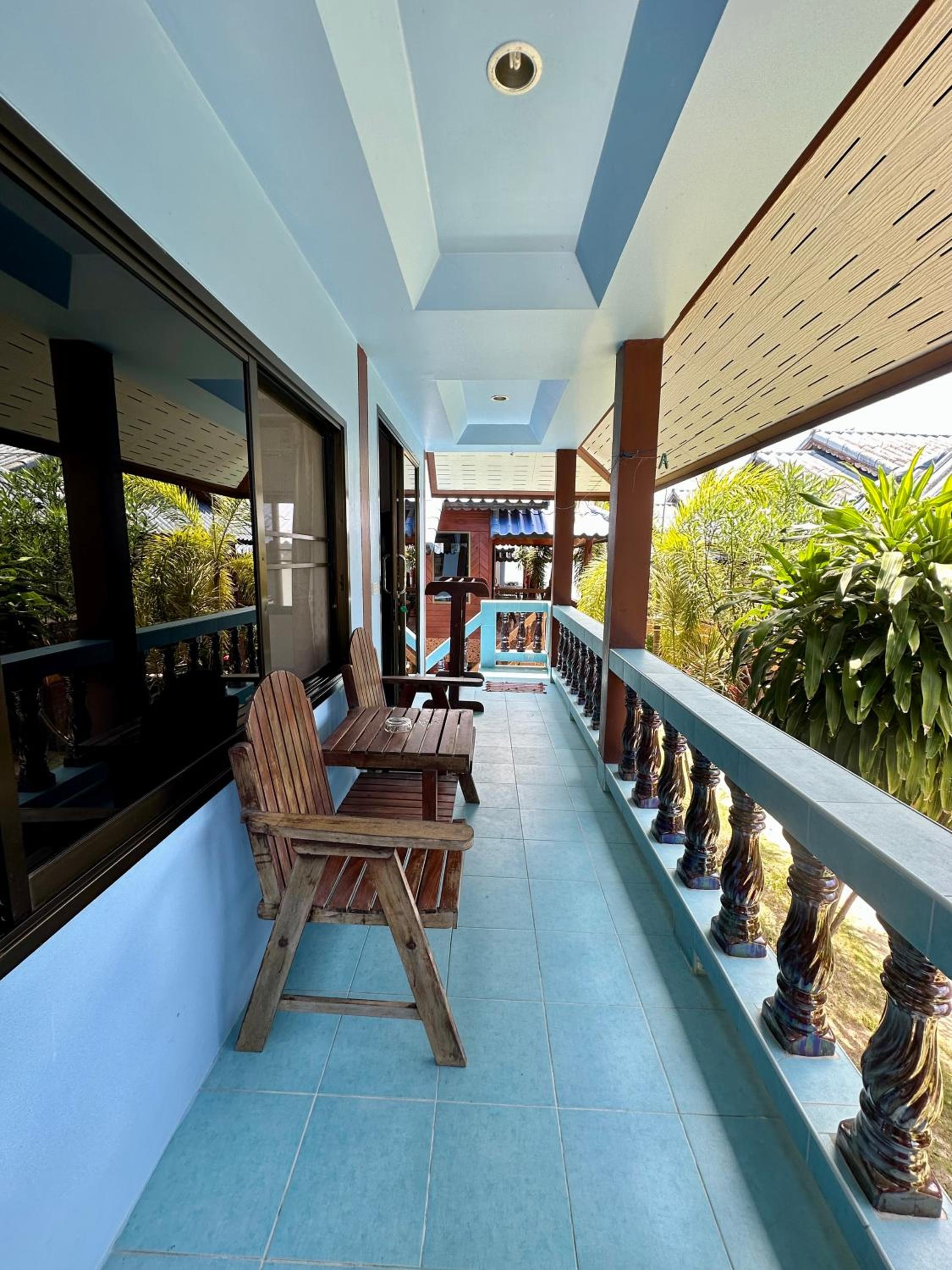 balcony