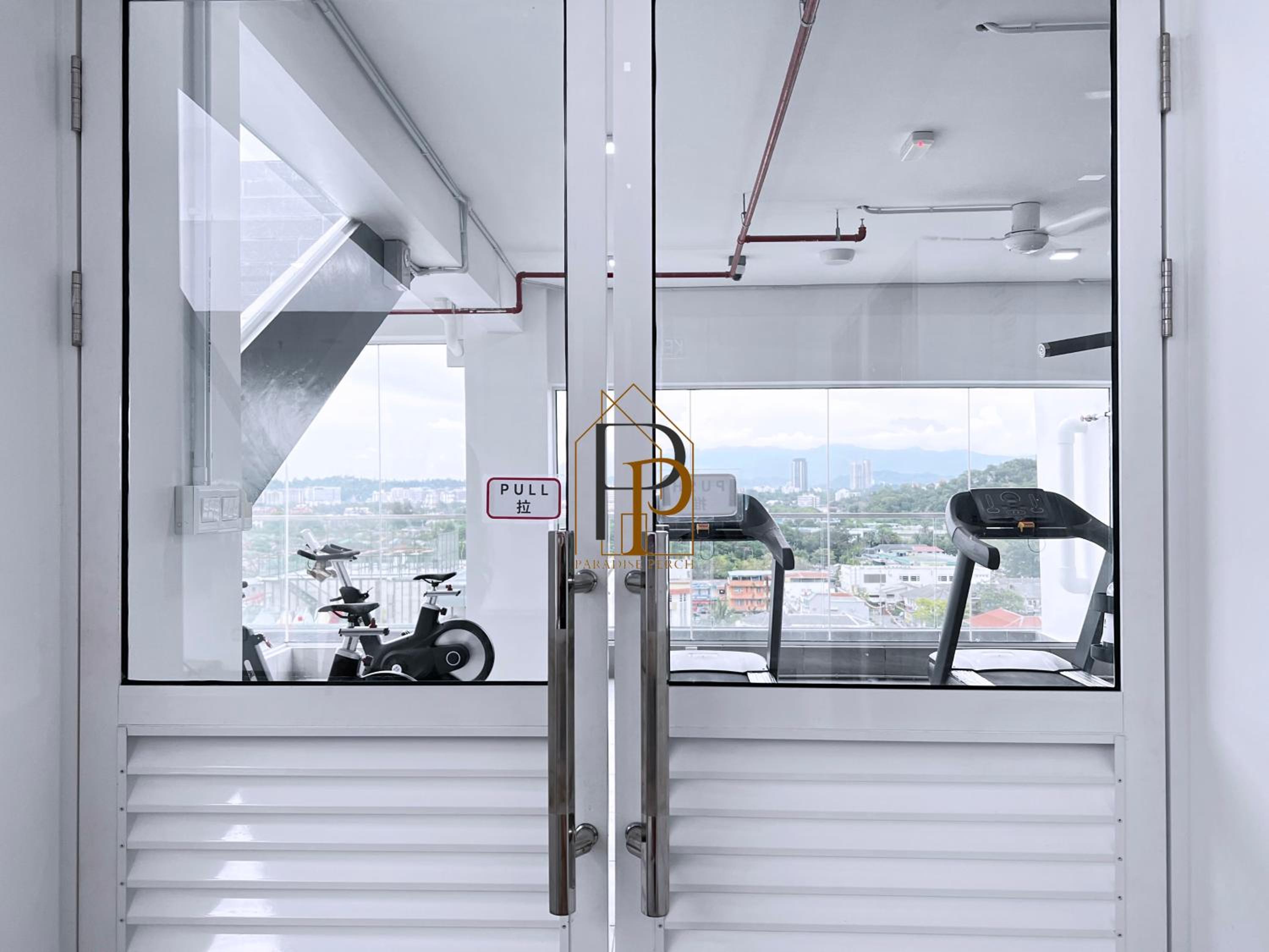 Paradise Perch Tanjung Aru Inifnity Pool 2BR photo 8
