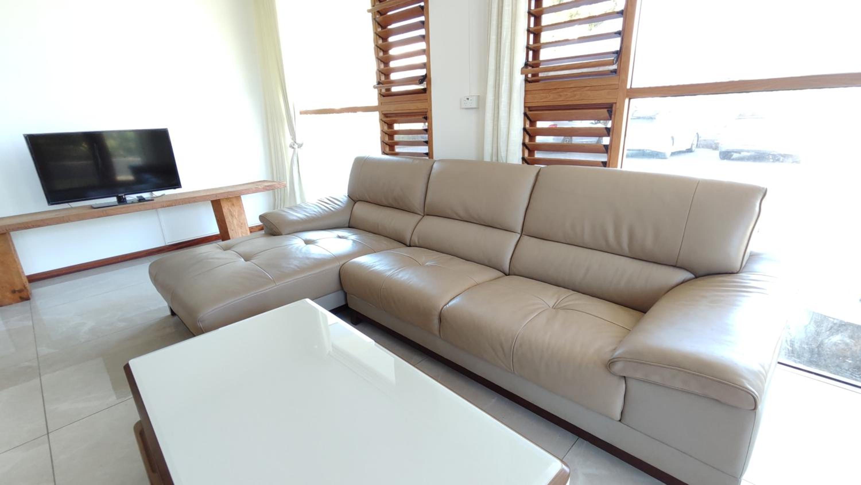 Modern 3-Bedroom Apartment Queens Rd - view 17