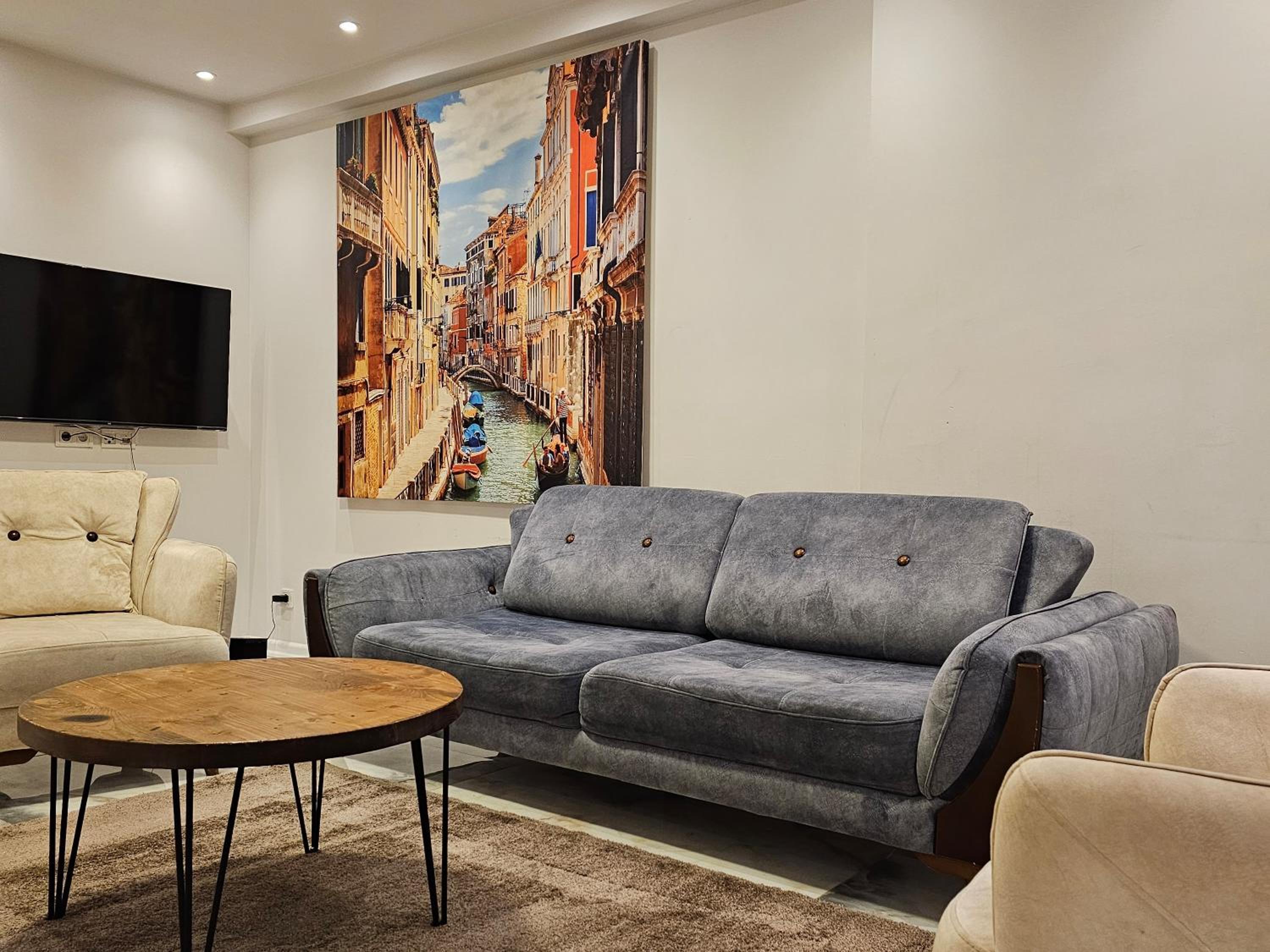 PERFECT RESİDENCE TAKSİM, 2 BEDROOM, POOL, Gym, Sauna