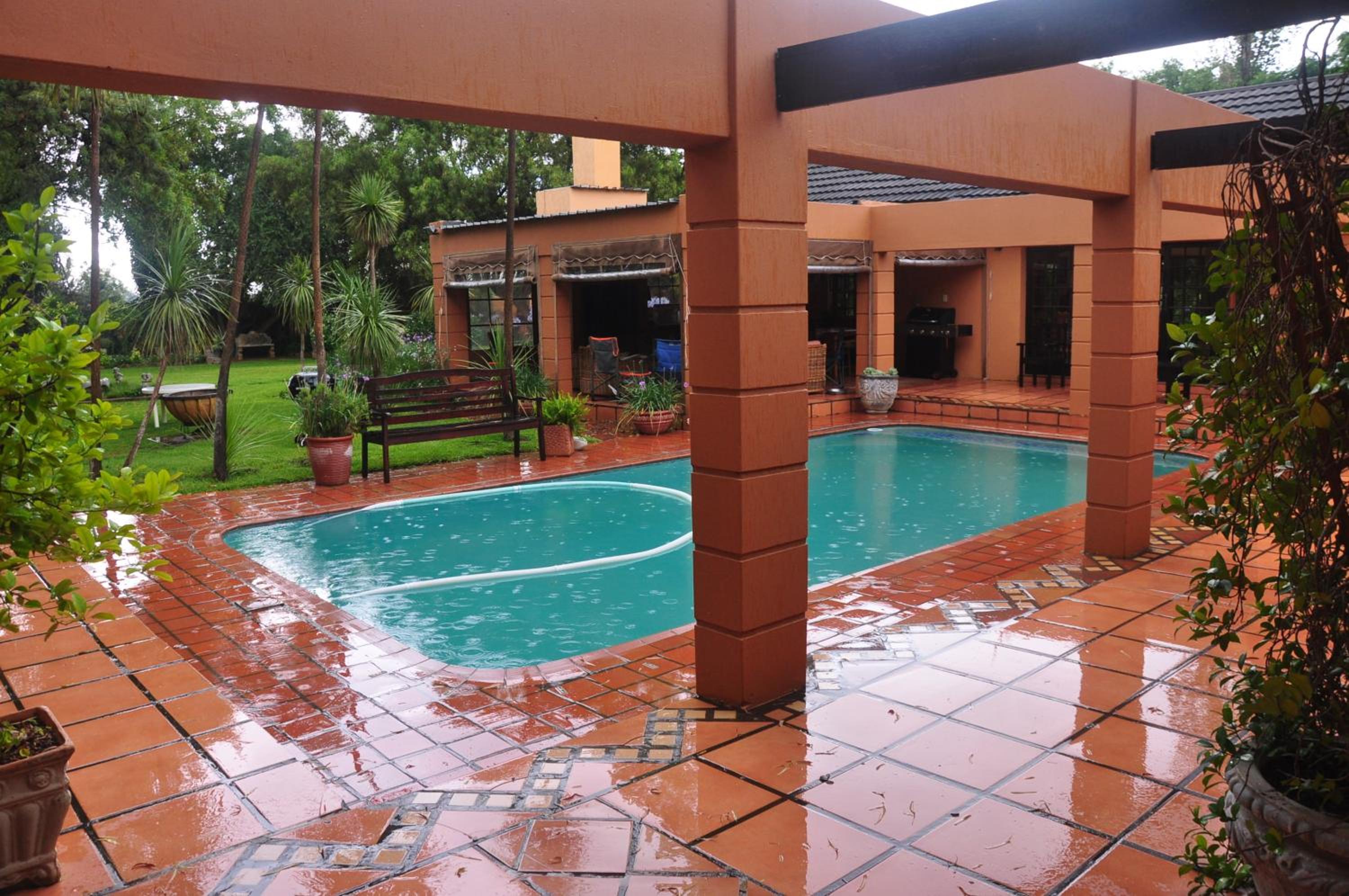 Hotel Danielsrust Cottage at Bloemfontein - Image 1