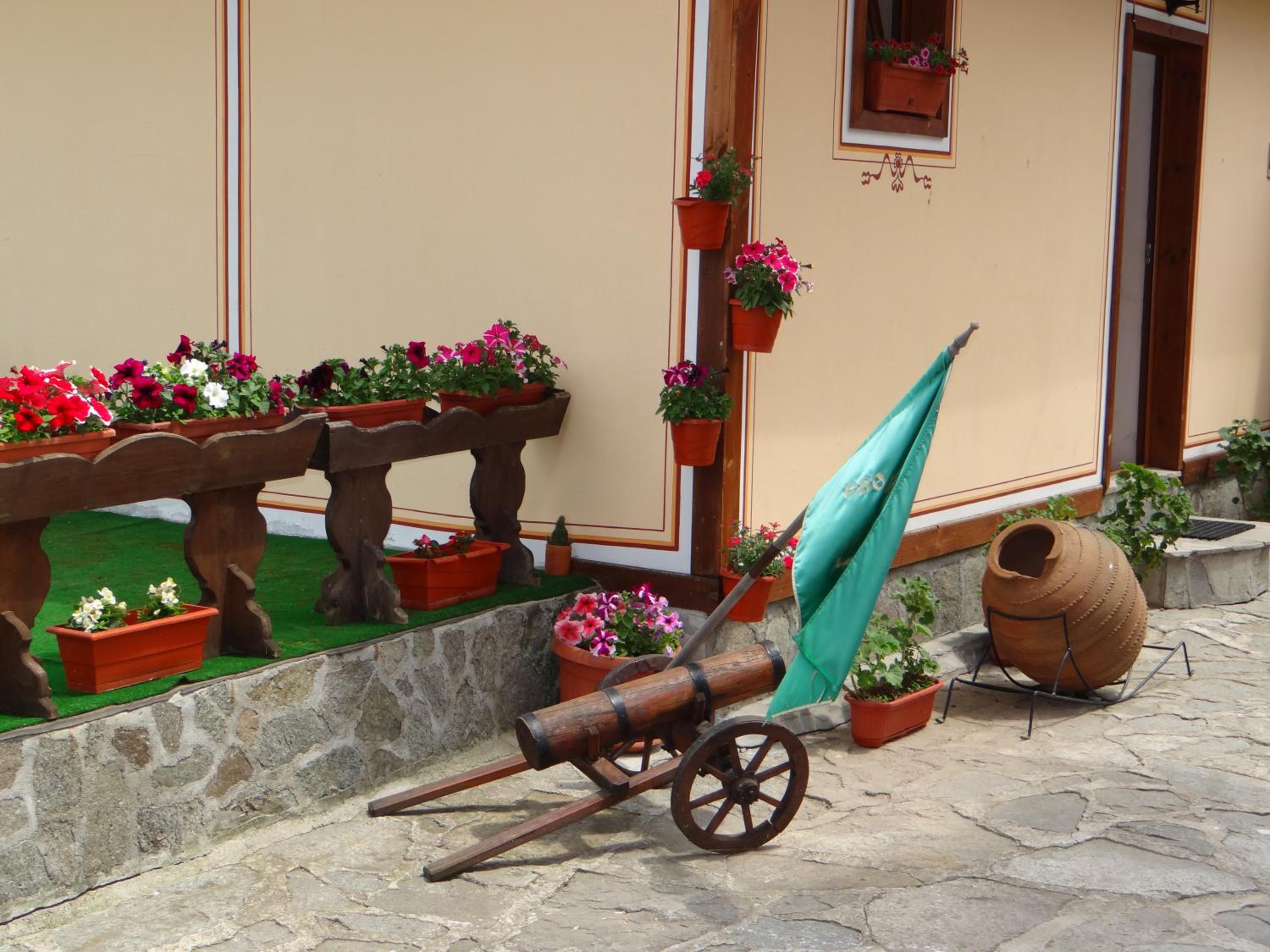 Denis Guest house