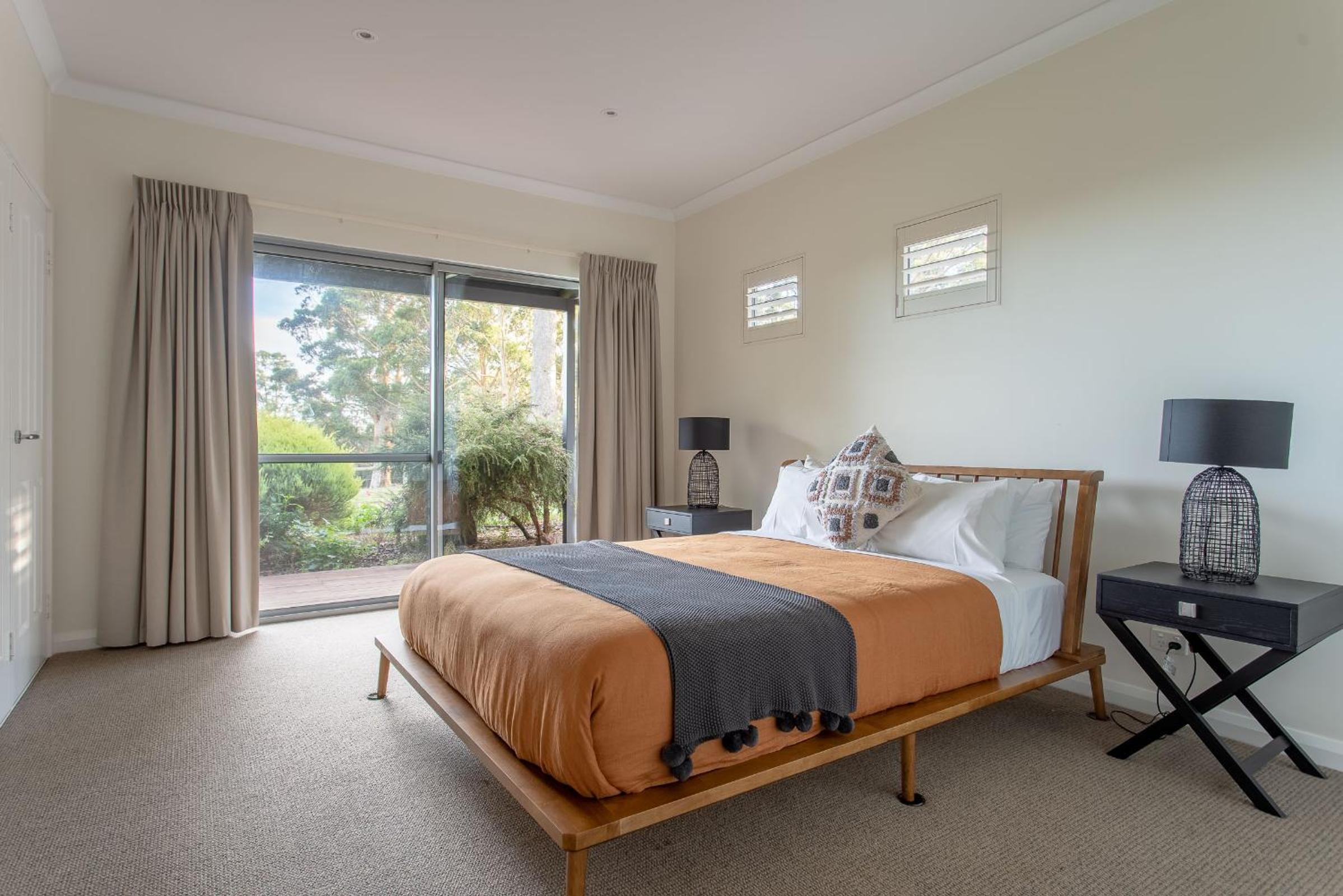 Roo Corner I Private Properties