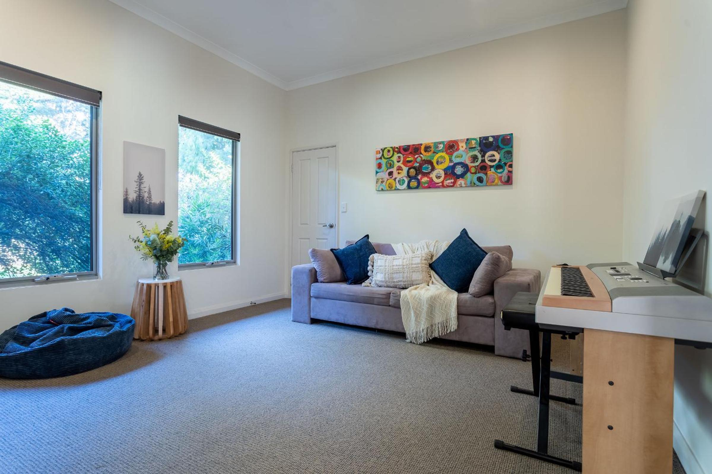 Roo Corner I Private Properties