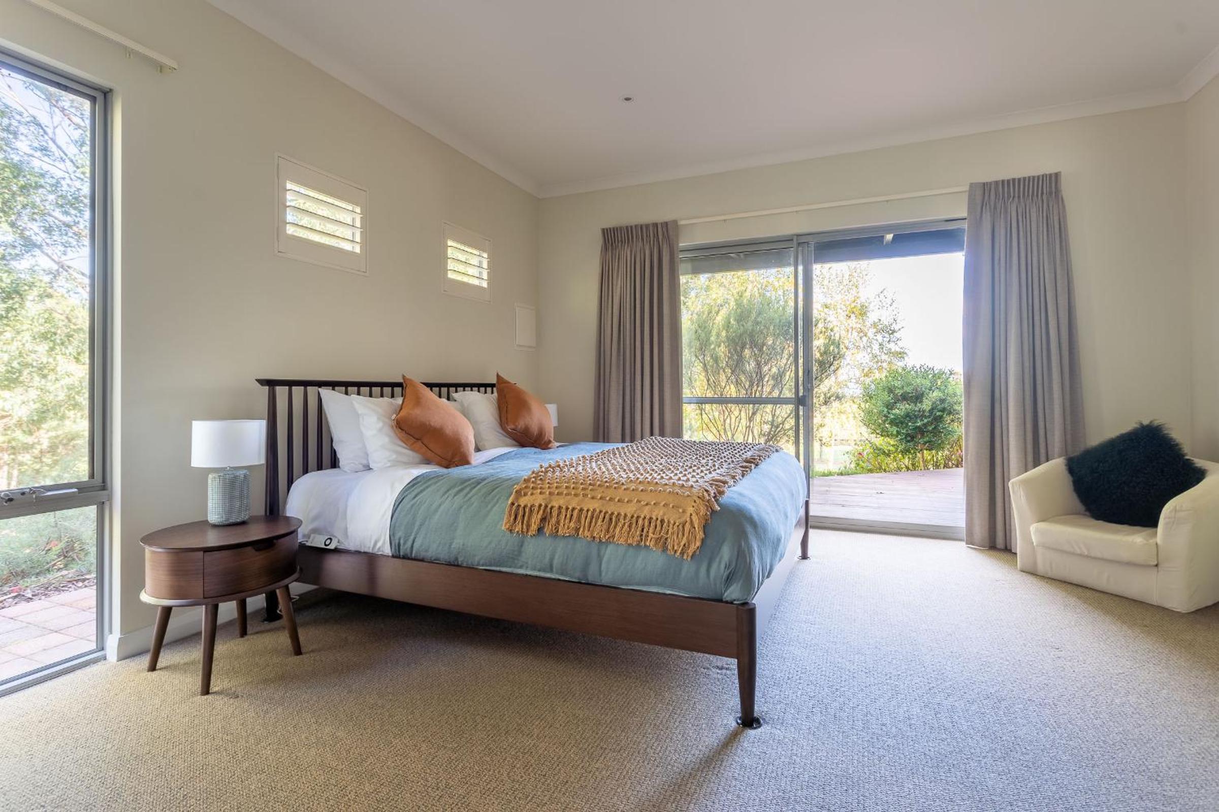 Roo Corner I Private Properties