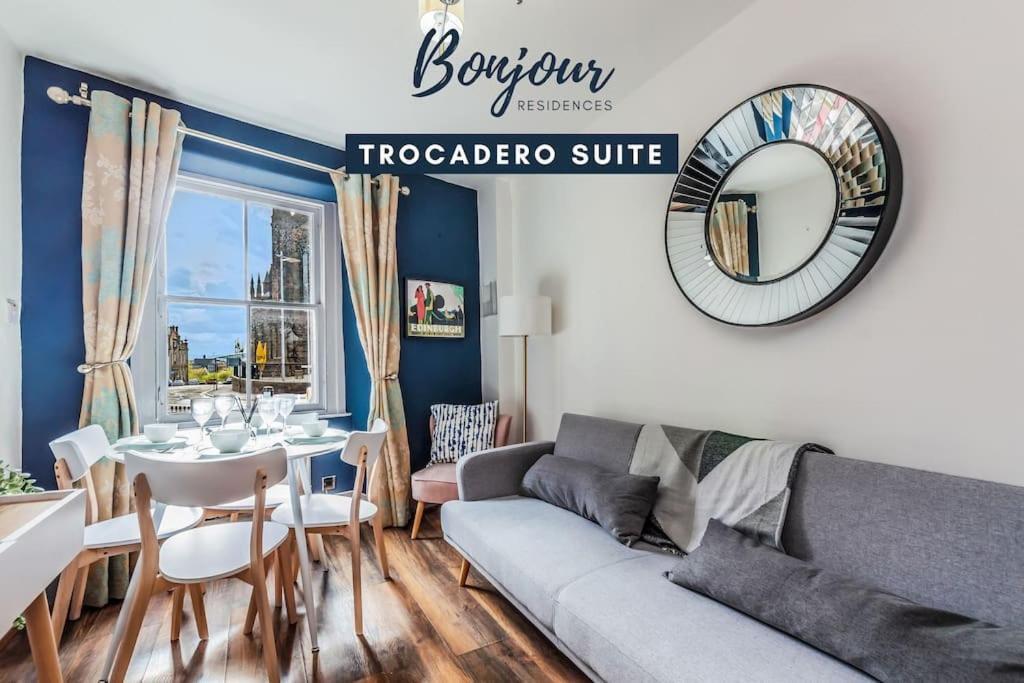 Trocadero Suite - Central-Royal Mile Castle view 3