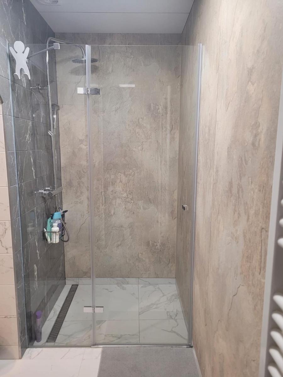 Photo 33