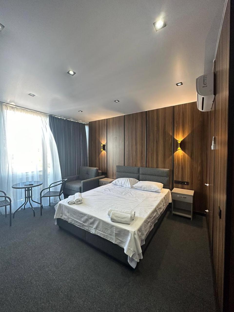 HOTEL SOBRANIE