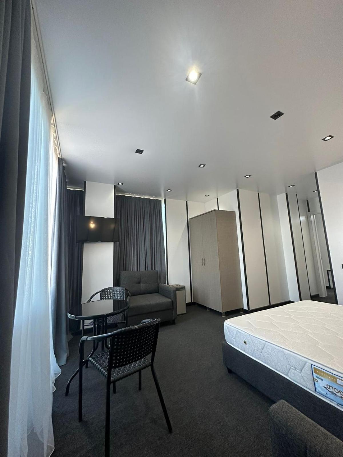 HOTEL SOBRANIE