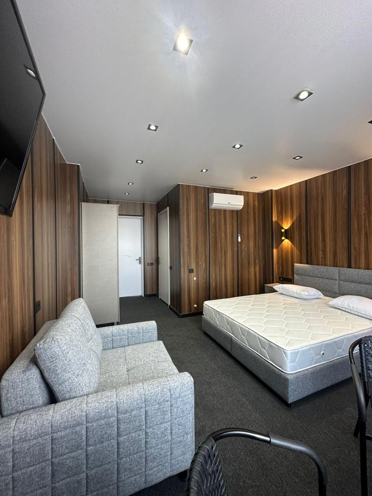 HOTEL SOBRANIE