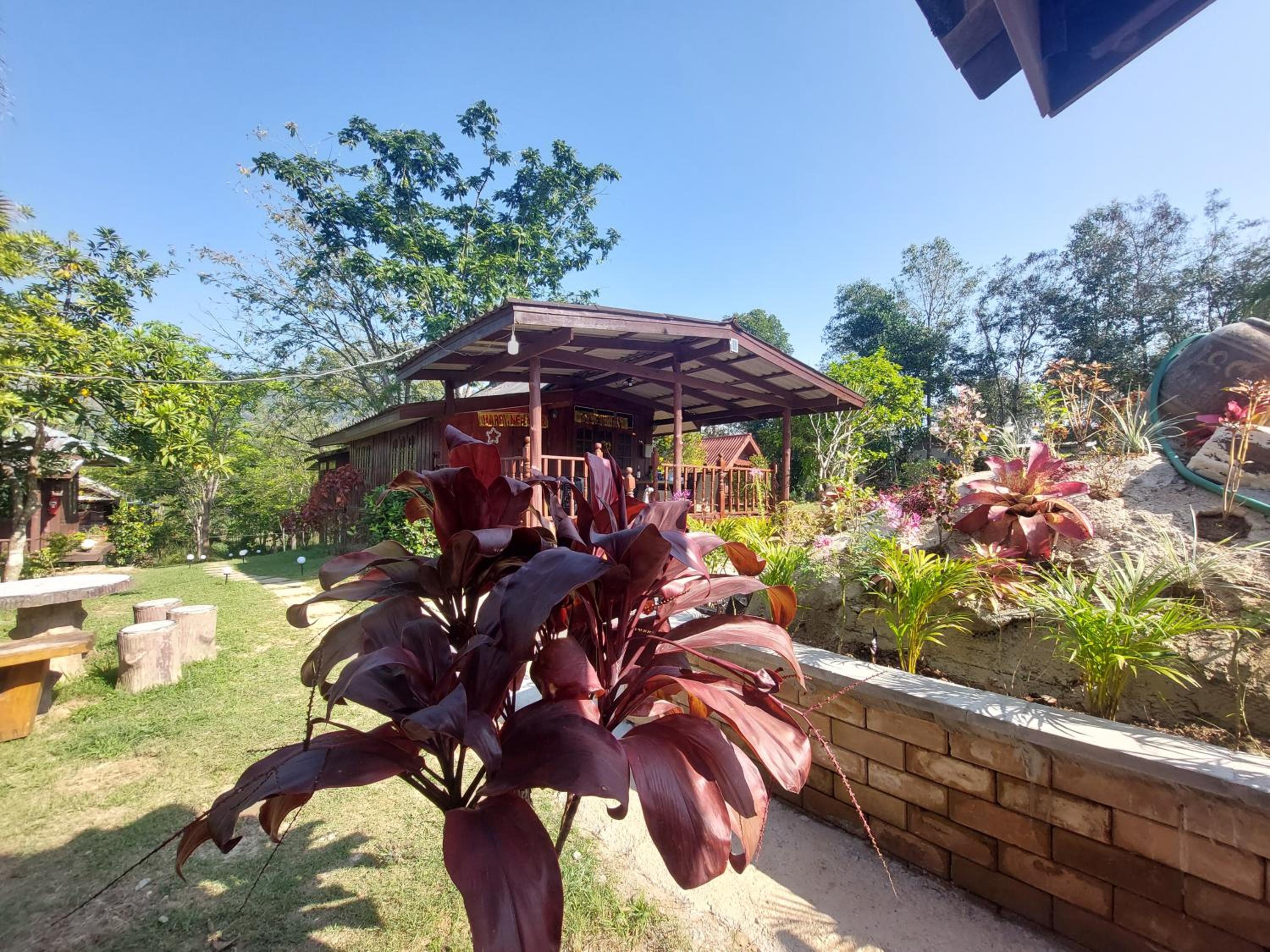 Phulomnum Resort