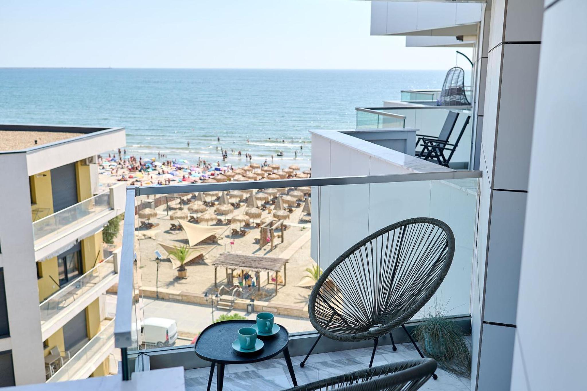 Beach Side Heaven Apartment in Infinity Beach Resort - parking view 3