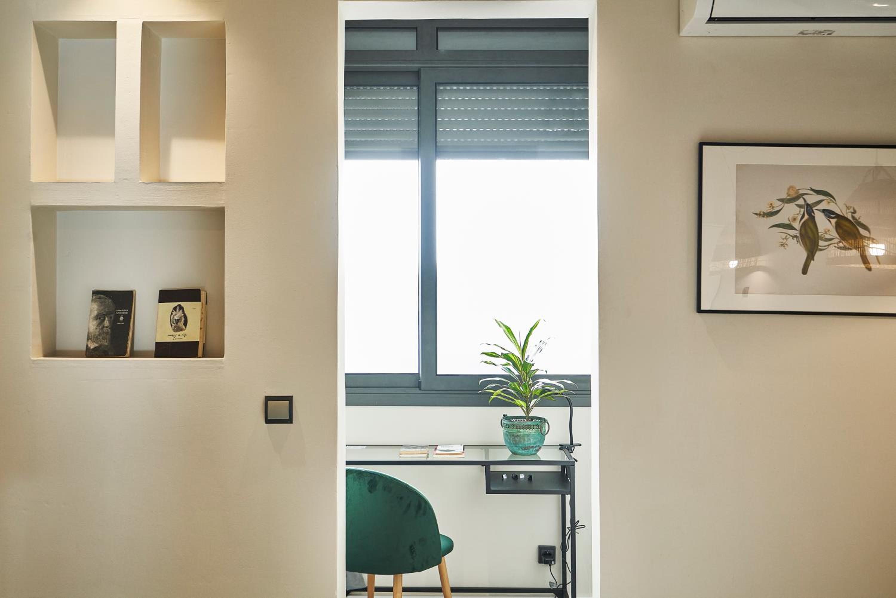 AinB Eixample-Miro Apartments