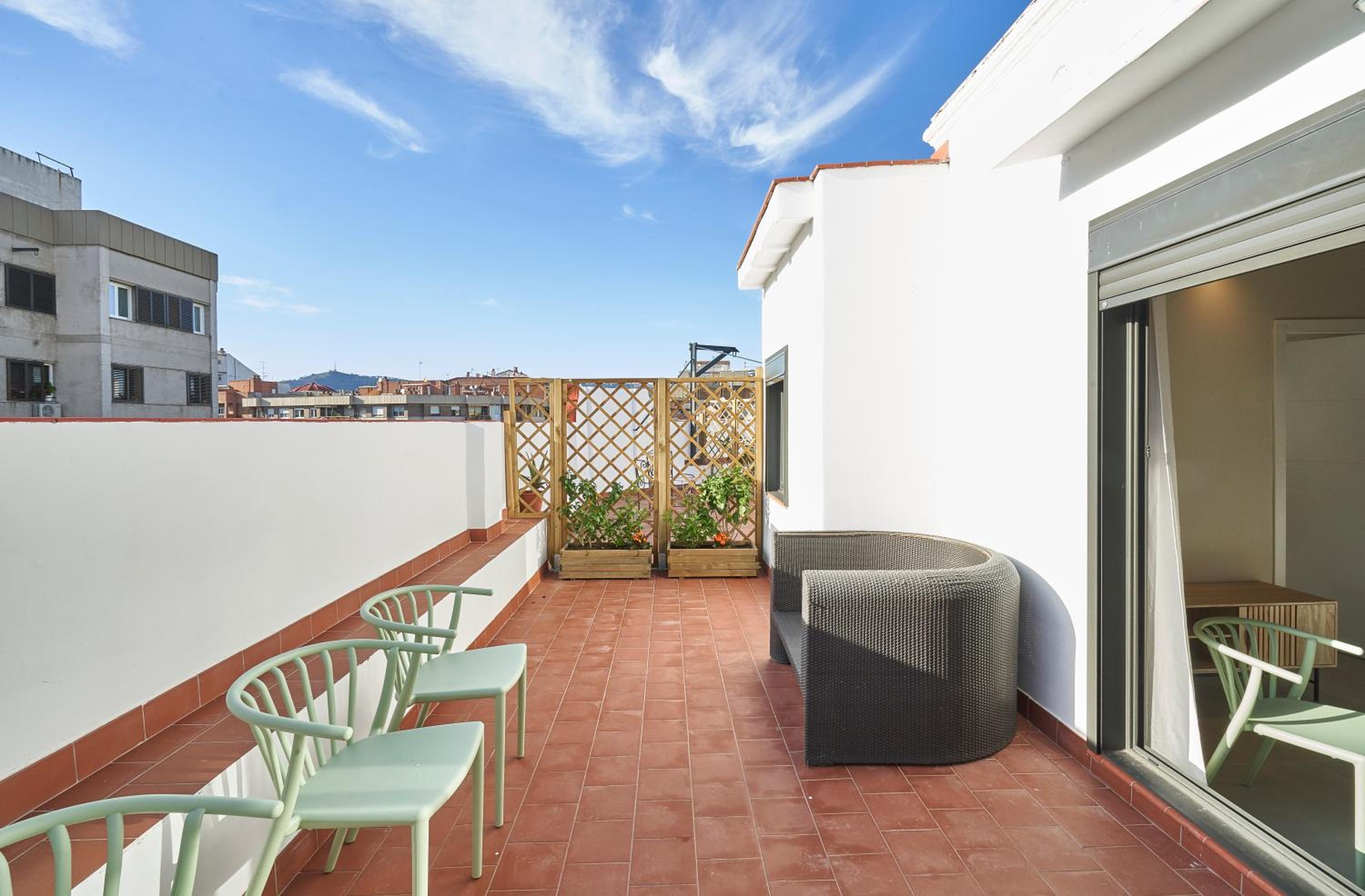 AinB Eixample-Miro Apartments