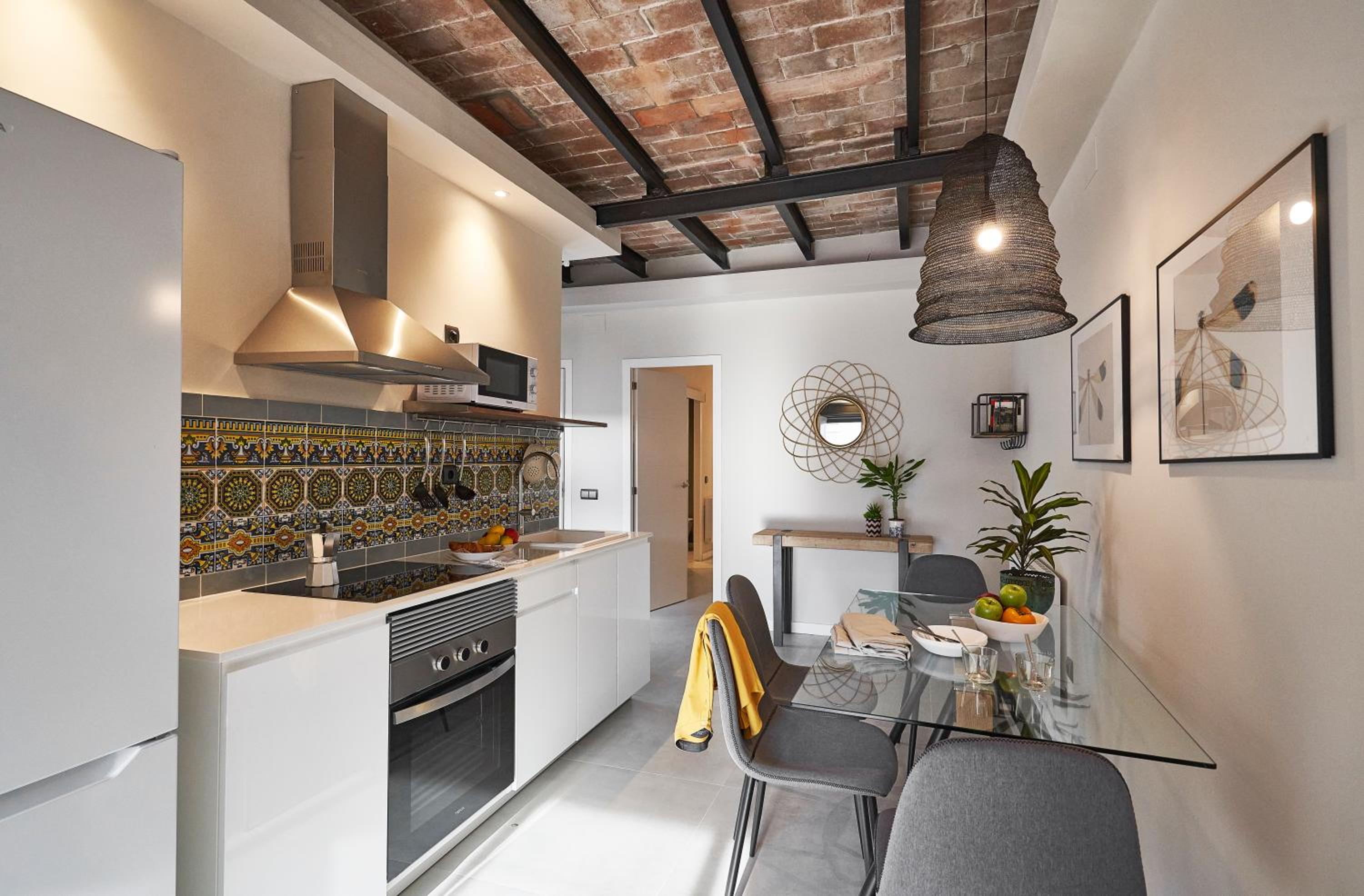 AinB Eixample-Miro Apartments