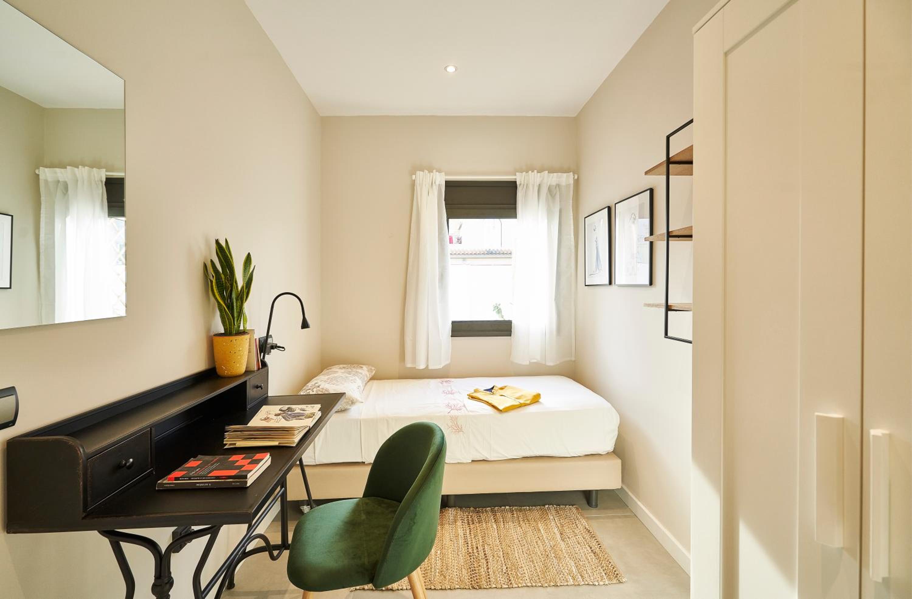 AinB Eixample-Miro Apartments