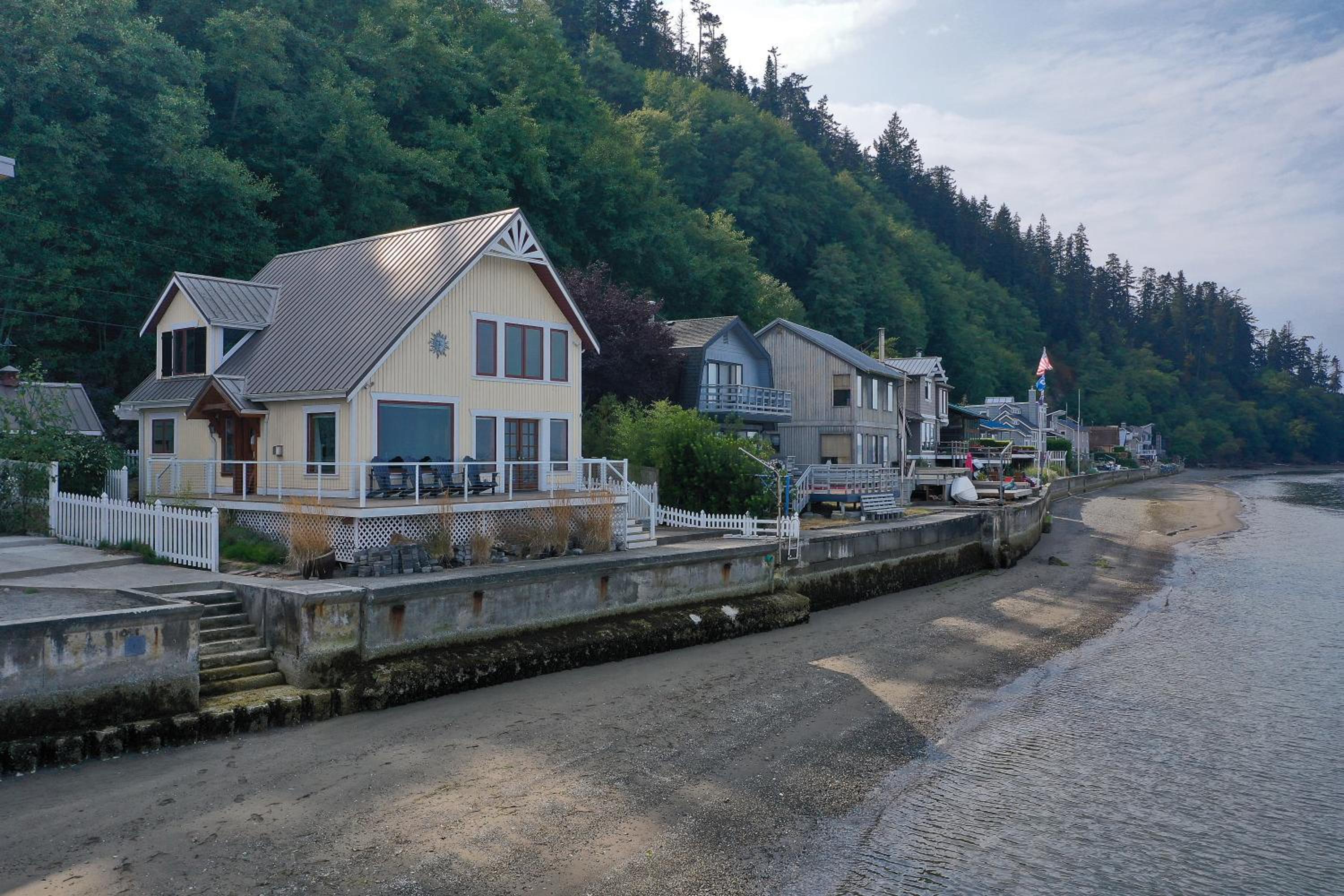 WhidbeyBeachHouse, an Oceanfront Getaway on a Private Beach view 2