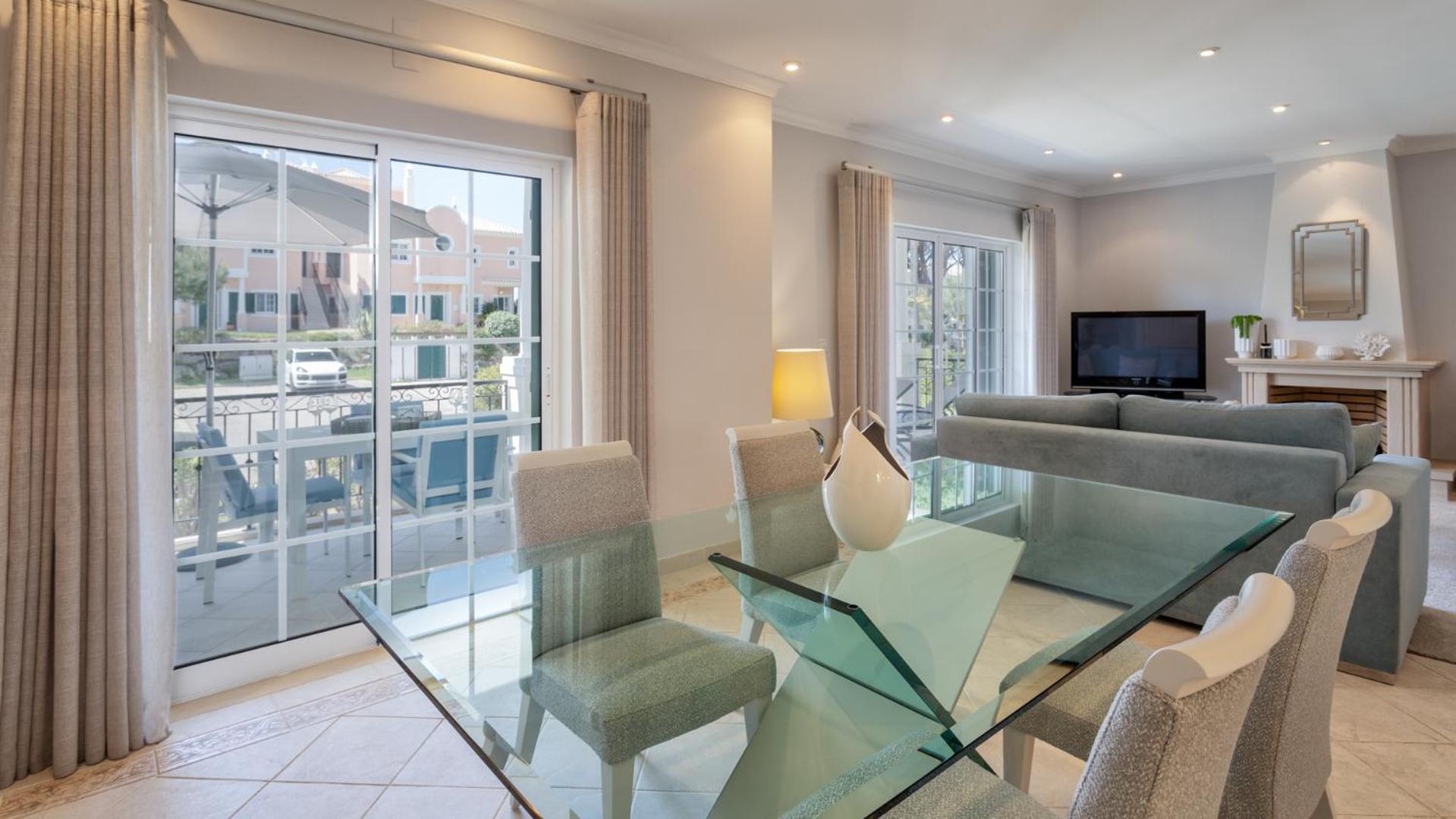 Apartment Suzanne view 3