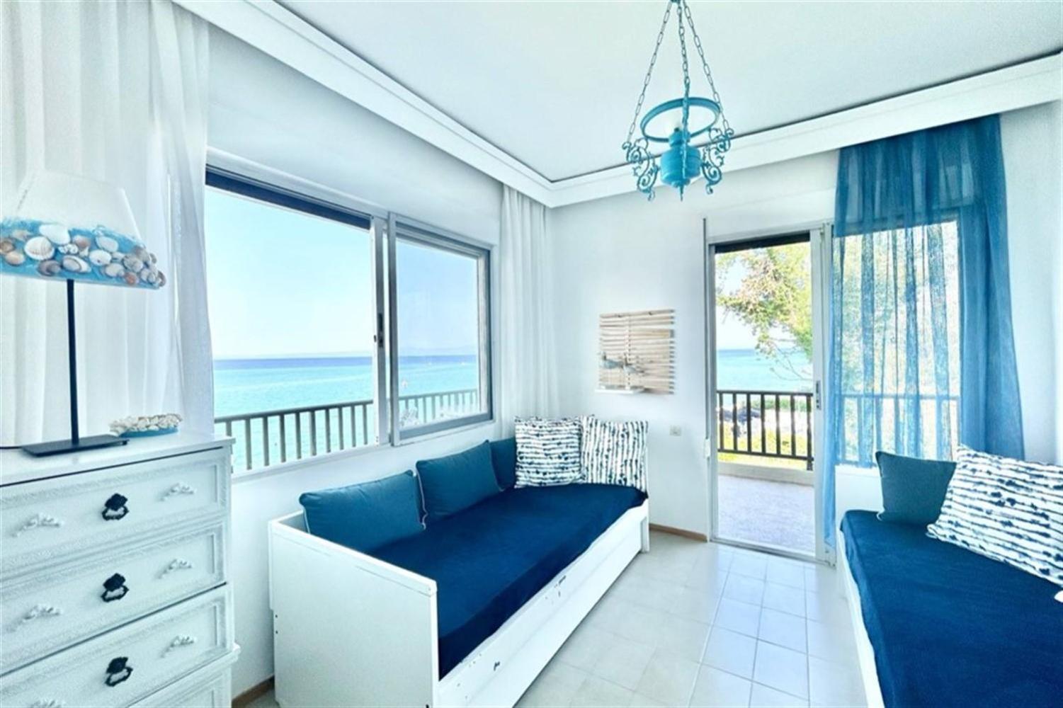 George Seafront Apartment Hanioti 1 bedroom 5 guests view 3