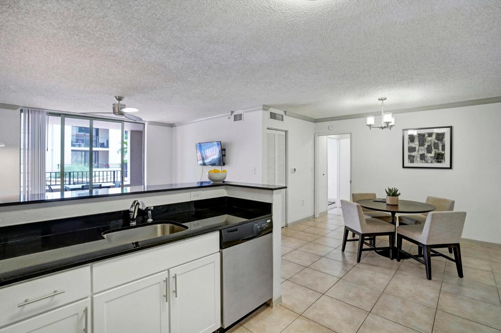 Stylish Modern Apartments at Gables Grand Plaza in Miami