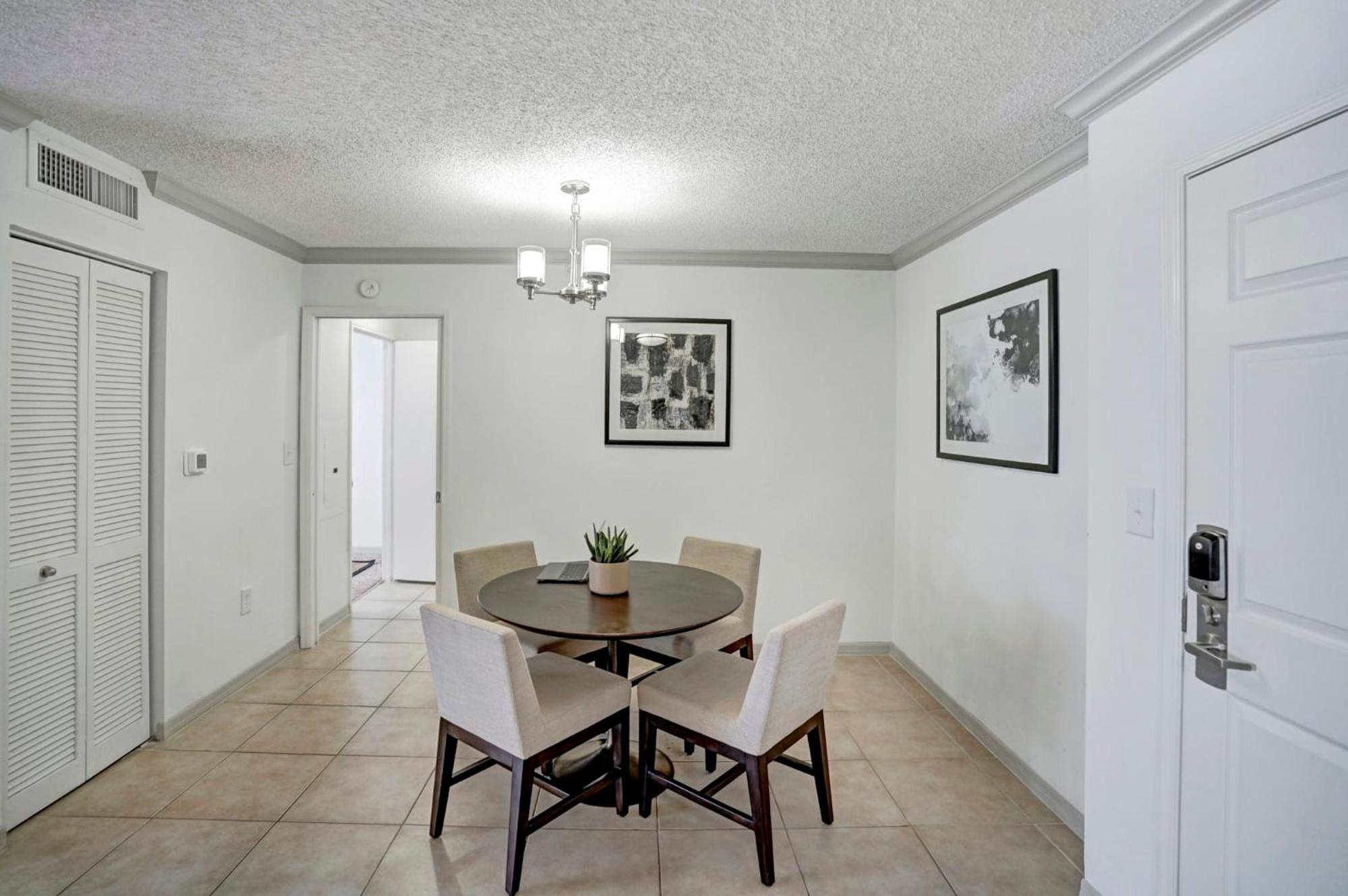 Stylish Modern Apartments at Gables Grand Plaza in Miami