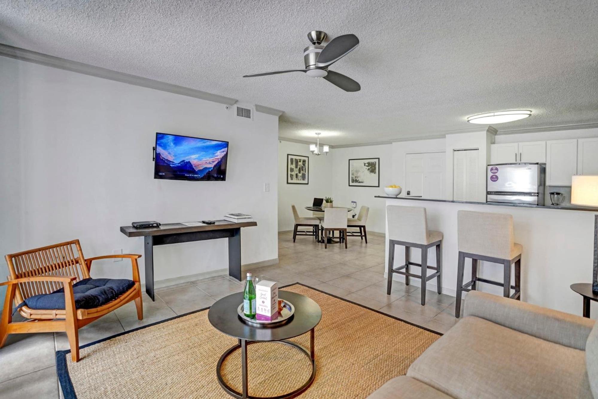 Stylish Modern Apartments at Gables Grand Plaza in Miami