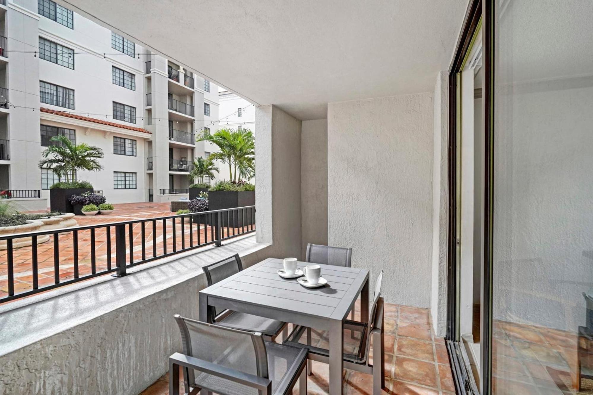Stylish Modern Apartments at Gables Grand Plaza in Miami