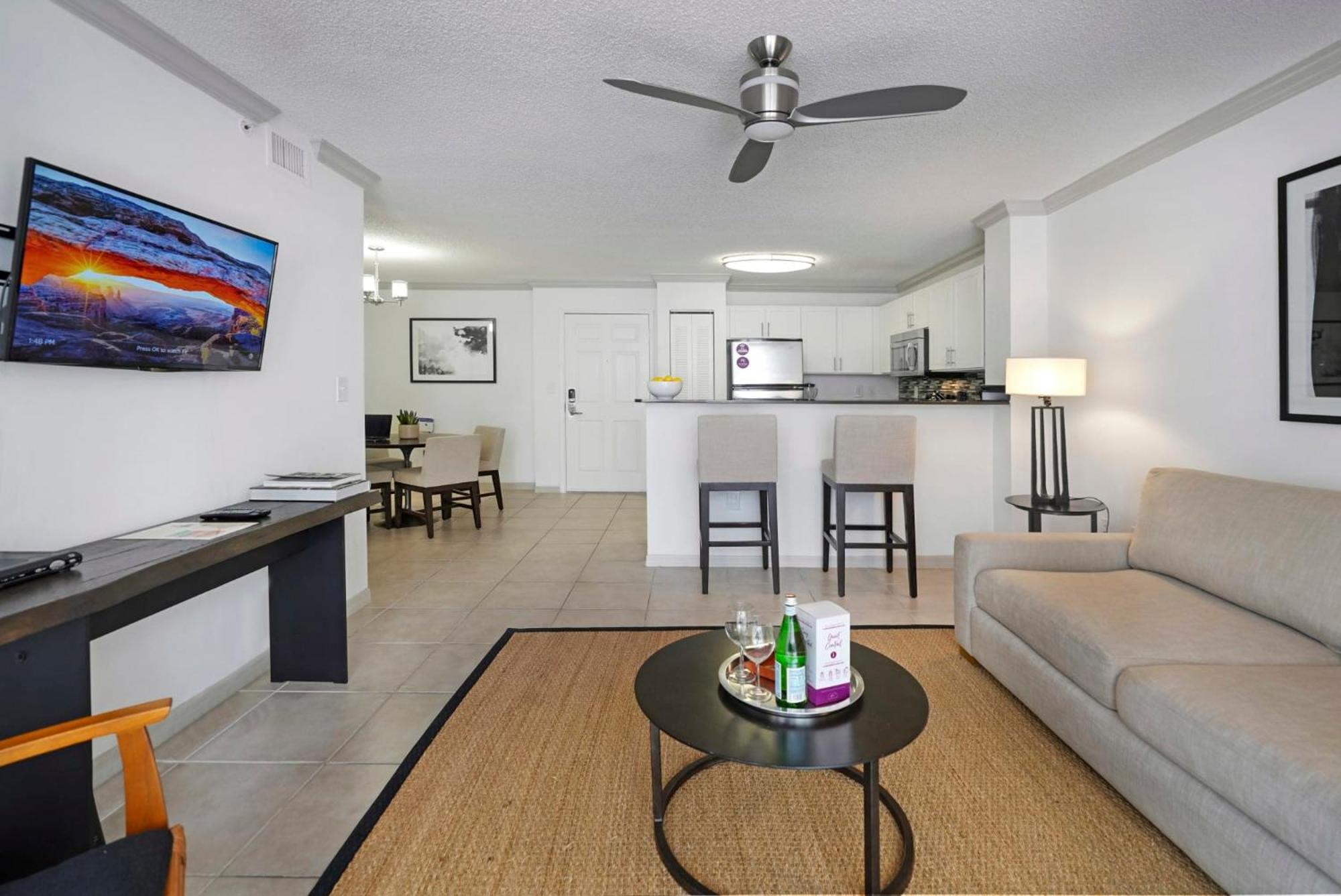 Stylish Modern Apartments at Gables Grand Plaza in Miami