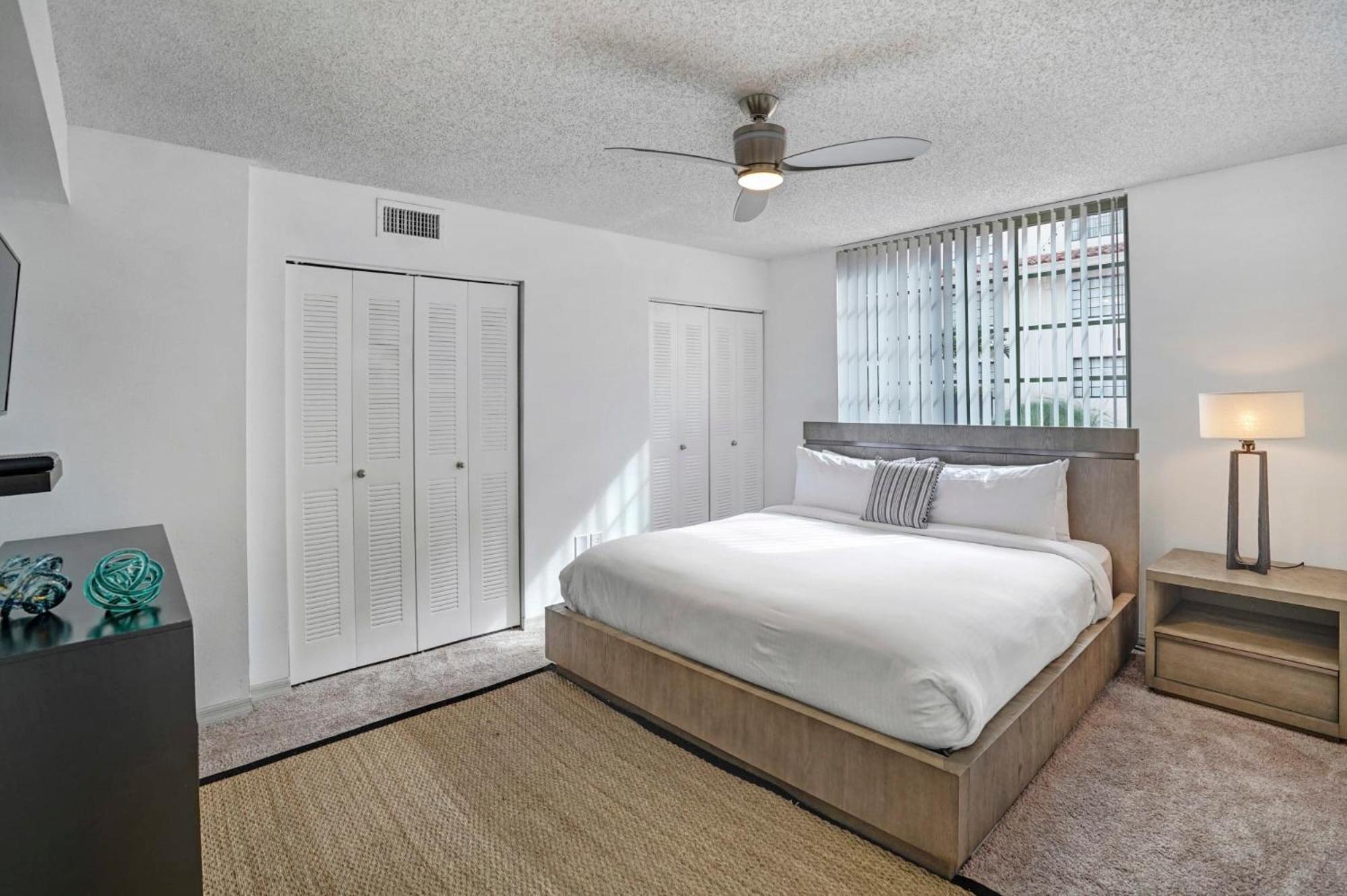 Stylish Modern Apartments at Gables Grand Plaza in Miami