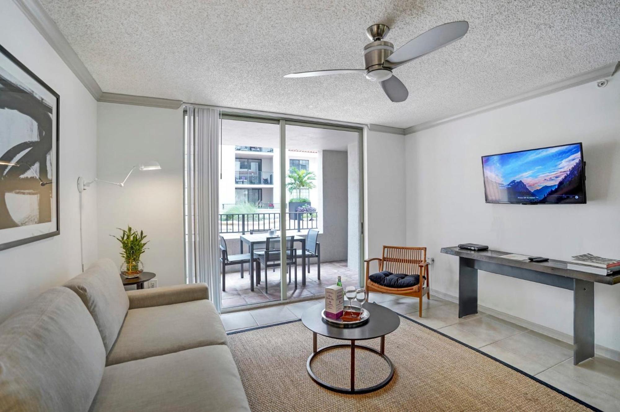Stylish Modern Apartments at Gables Grand Plaza in Miami