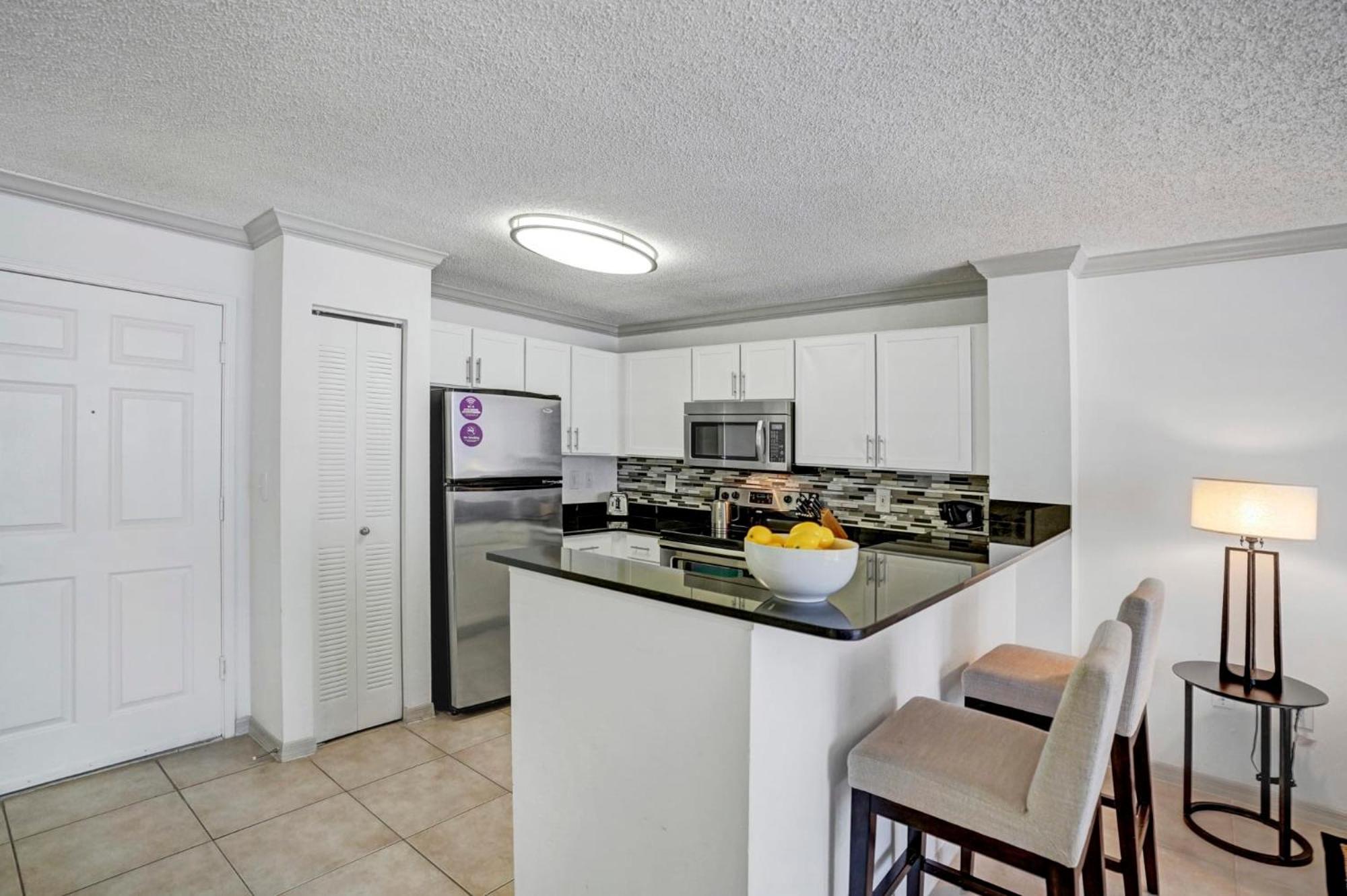 Stylish Modern Apartments at Gables Grand Plaza in Miami