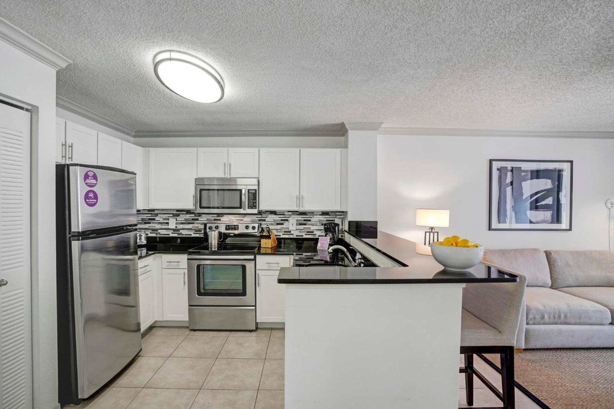Stylish Modern Apartments at Gables Grand Plaza in Miami