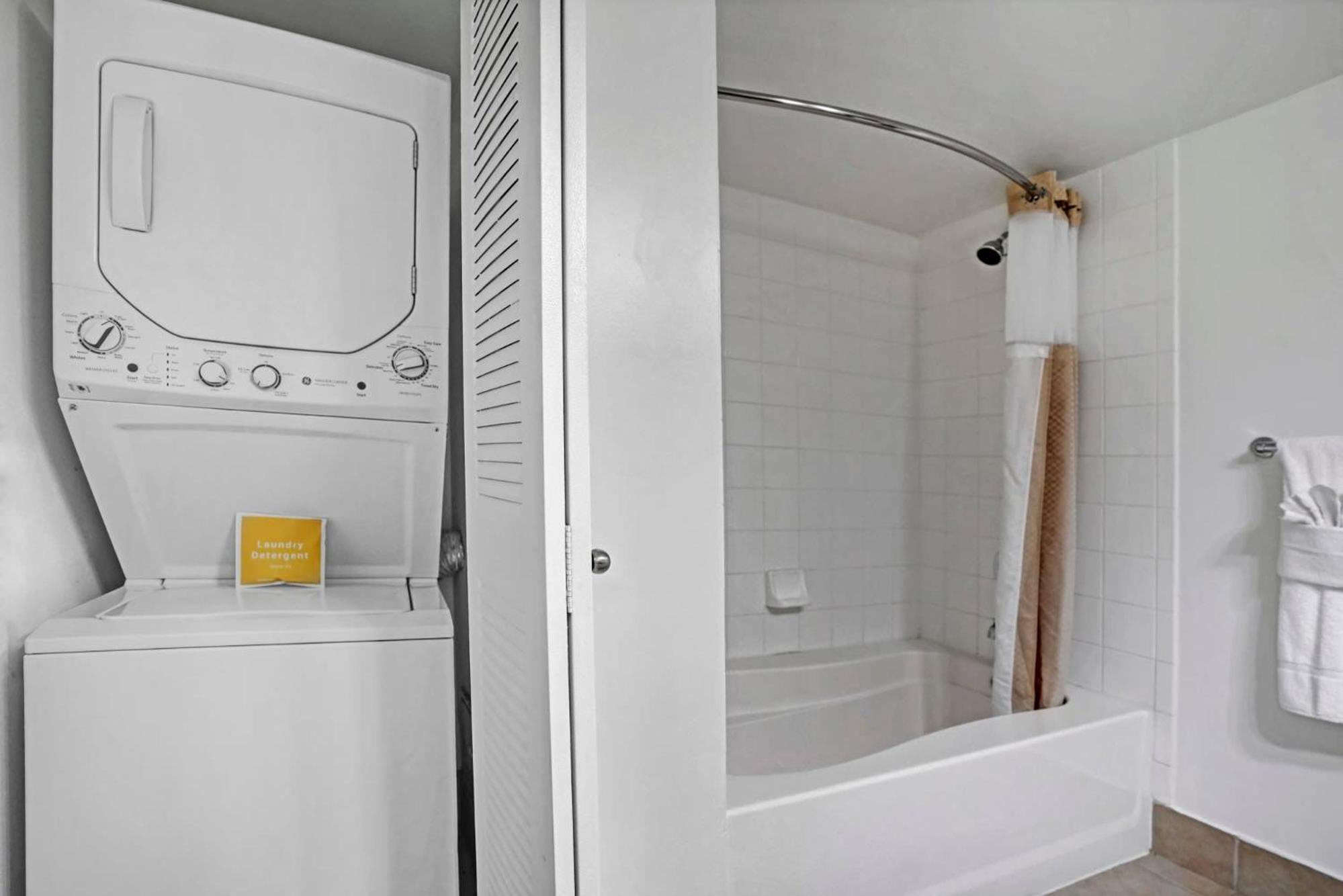Stylish Modern Apartments at Gables Grand Plaza in Miami