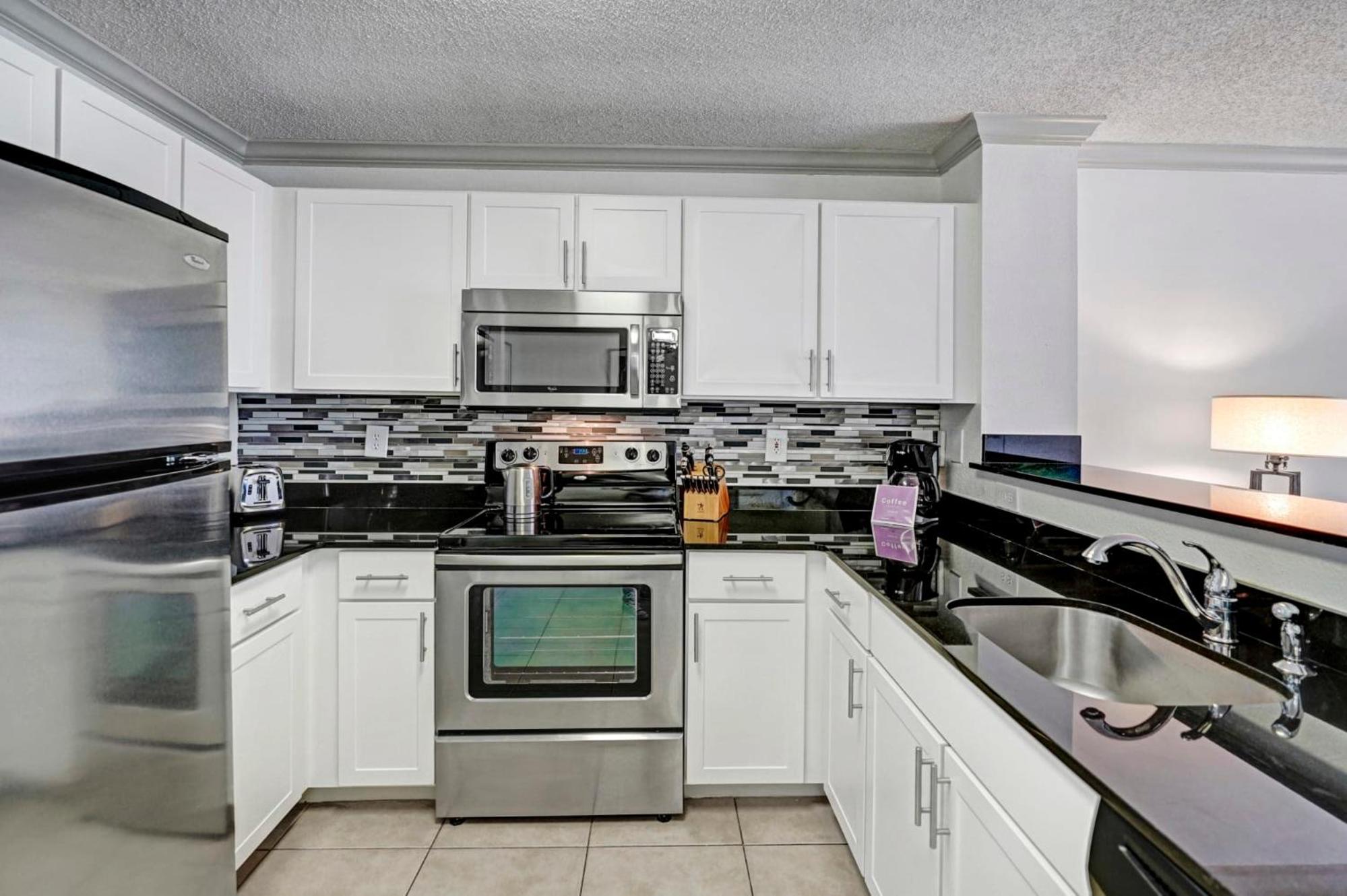 Stylish Modern Apartments at Gables Grand Plaza in Miami