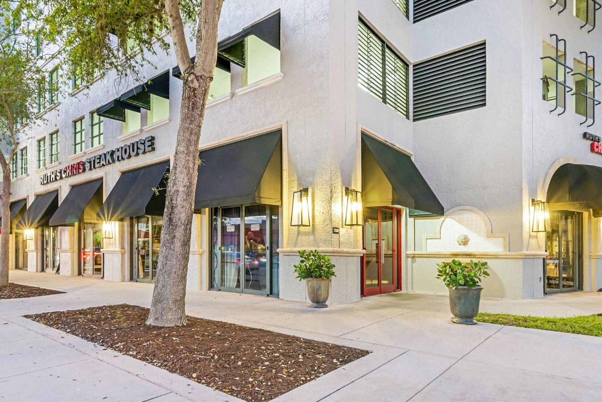 Stylish Modern Apartments at Gables Grand Plaza in Miami
